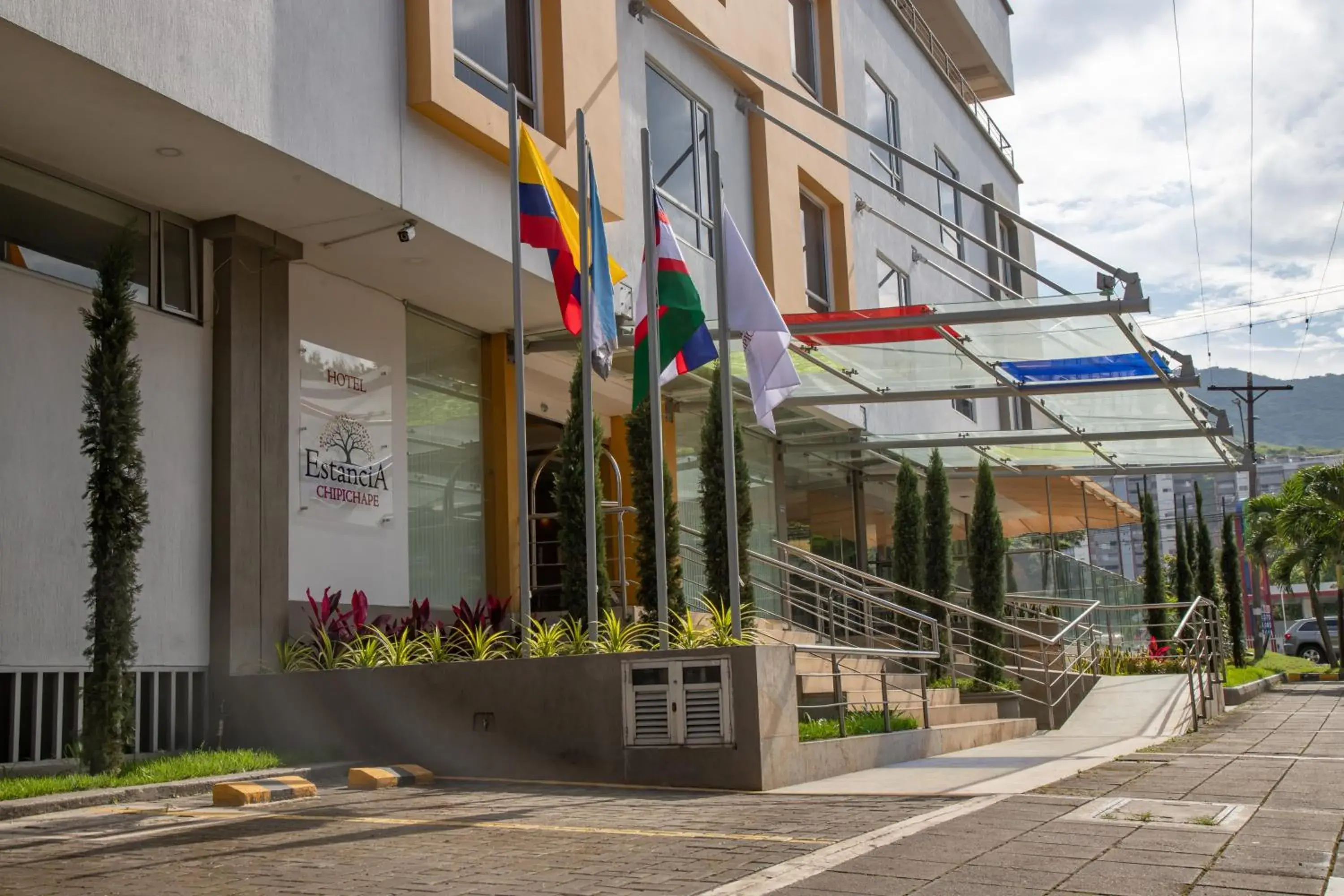 Street view in Hotel Estancia Chipichape Cali Street view in Hotel Estancia Chipichape Cali