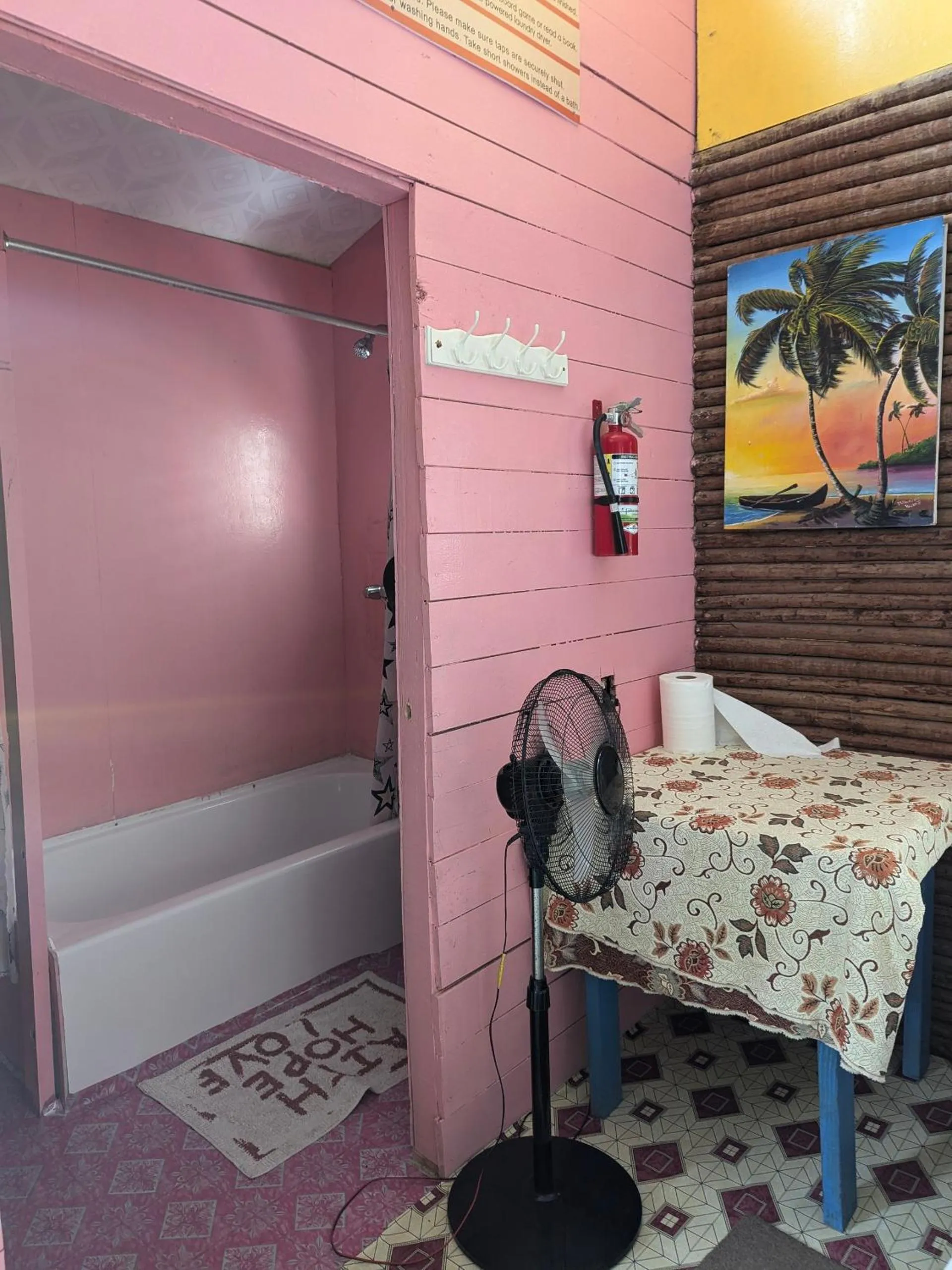 Bathroom, Bed in Palmento Grove Garifuna Eco-Cultural & Healing Institute