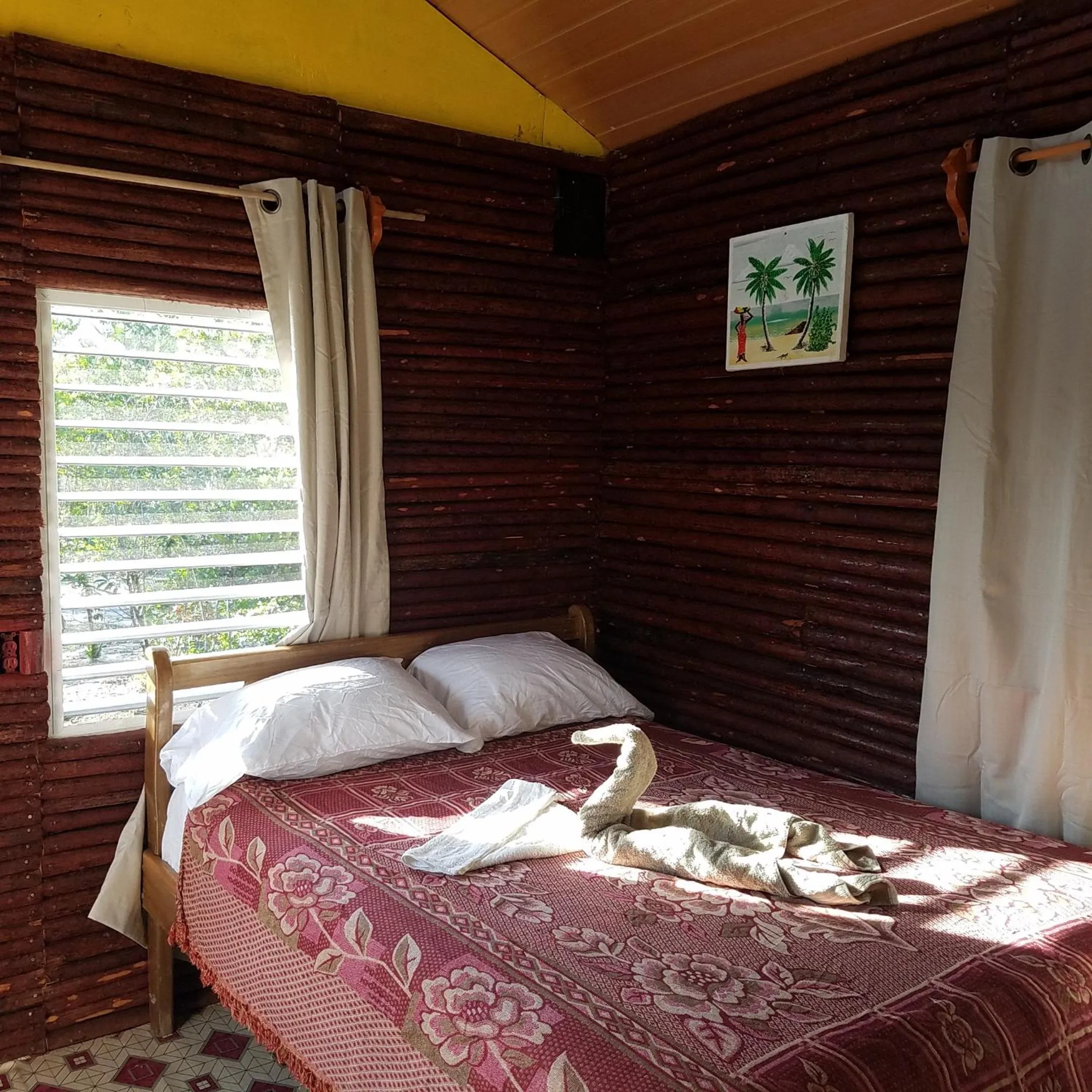 Bed in Palmento Grove Garifuna Eco-Cultural & Healing Institute