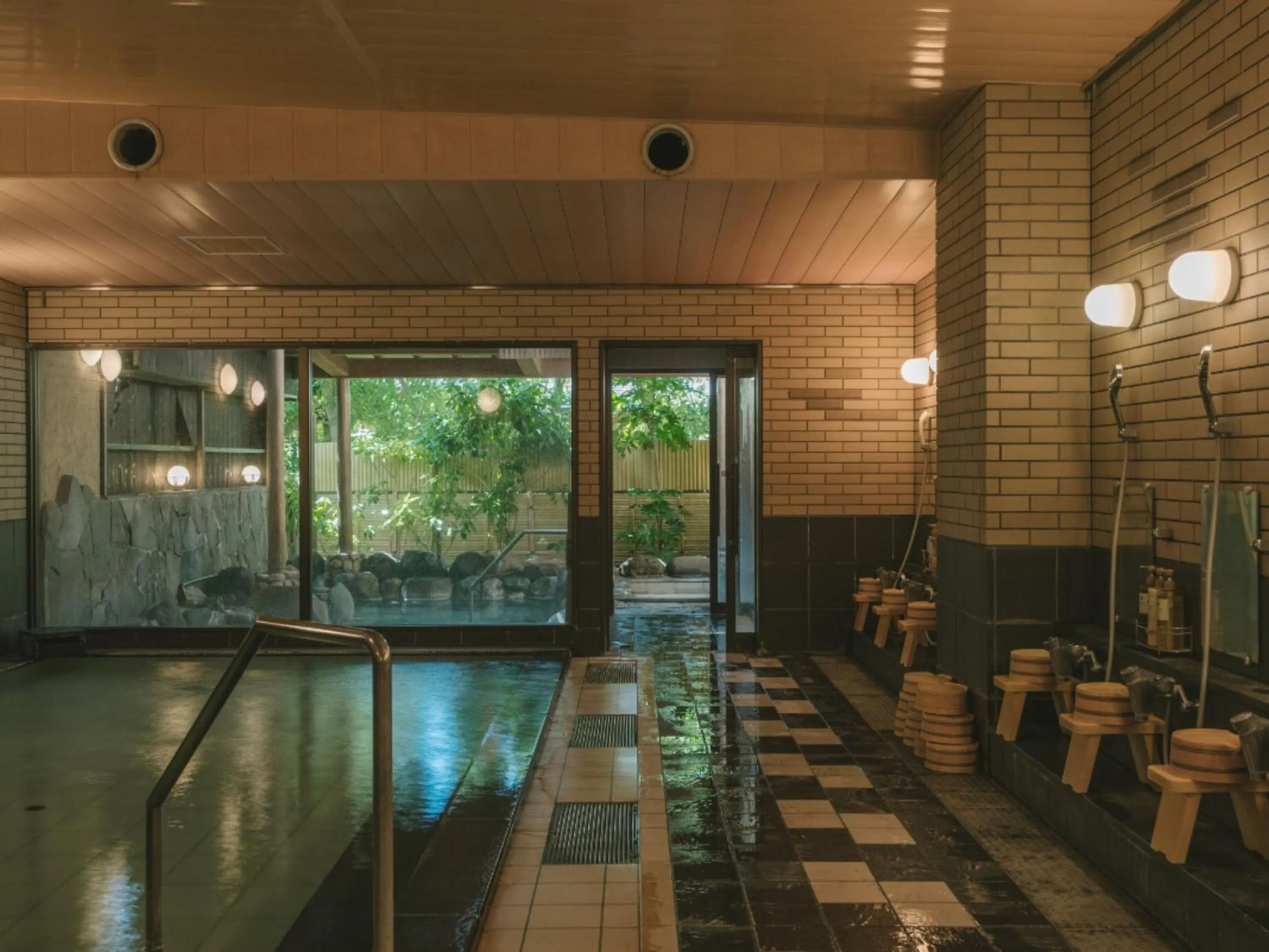 Public Bath in Ujosouan