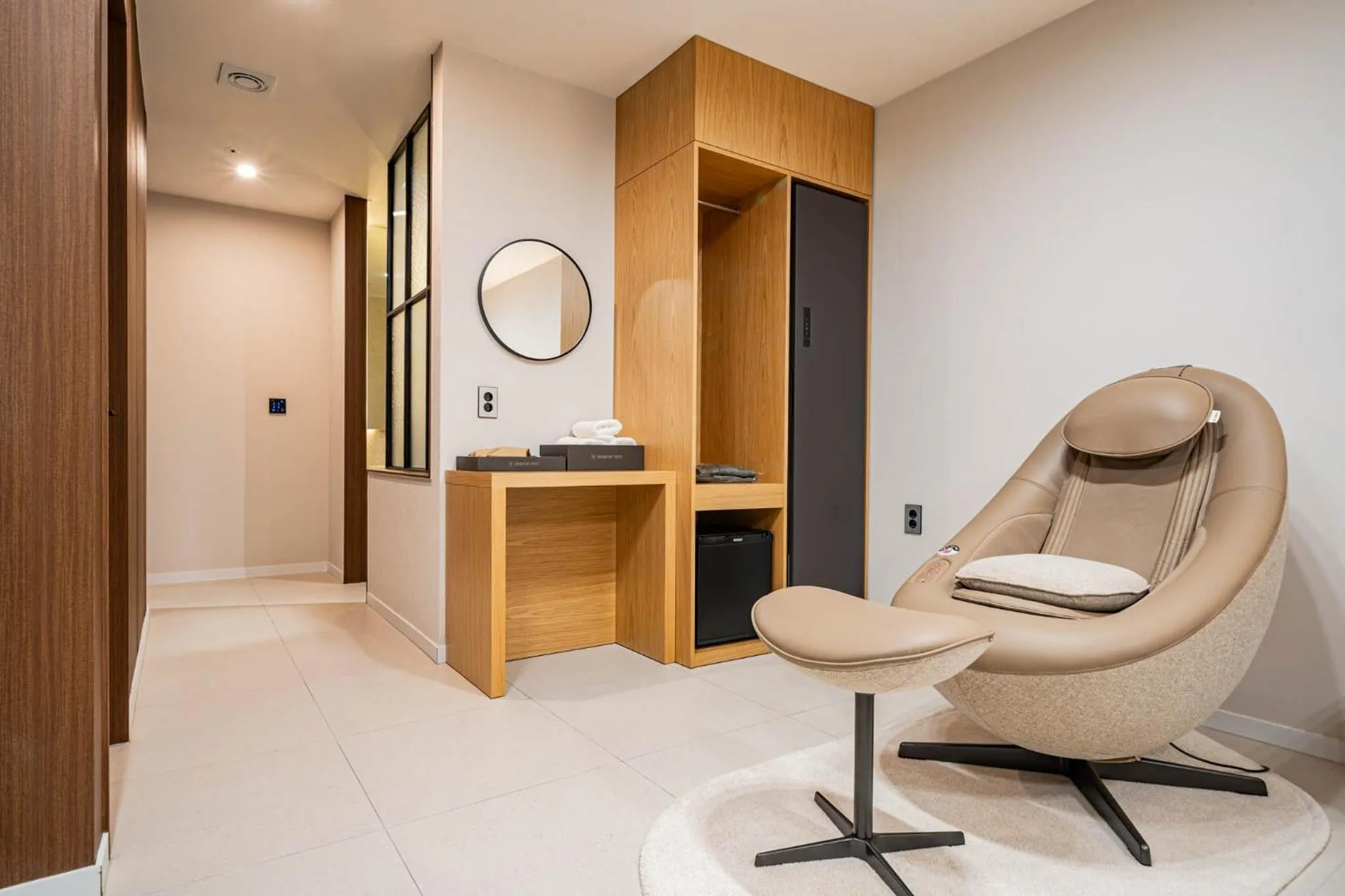 Seating area in Mokpo Brown Dot Hotel Namak