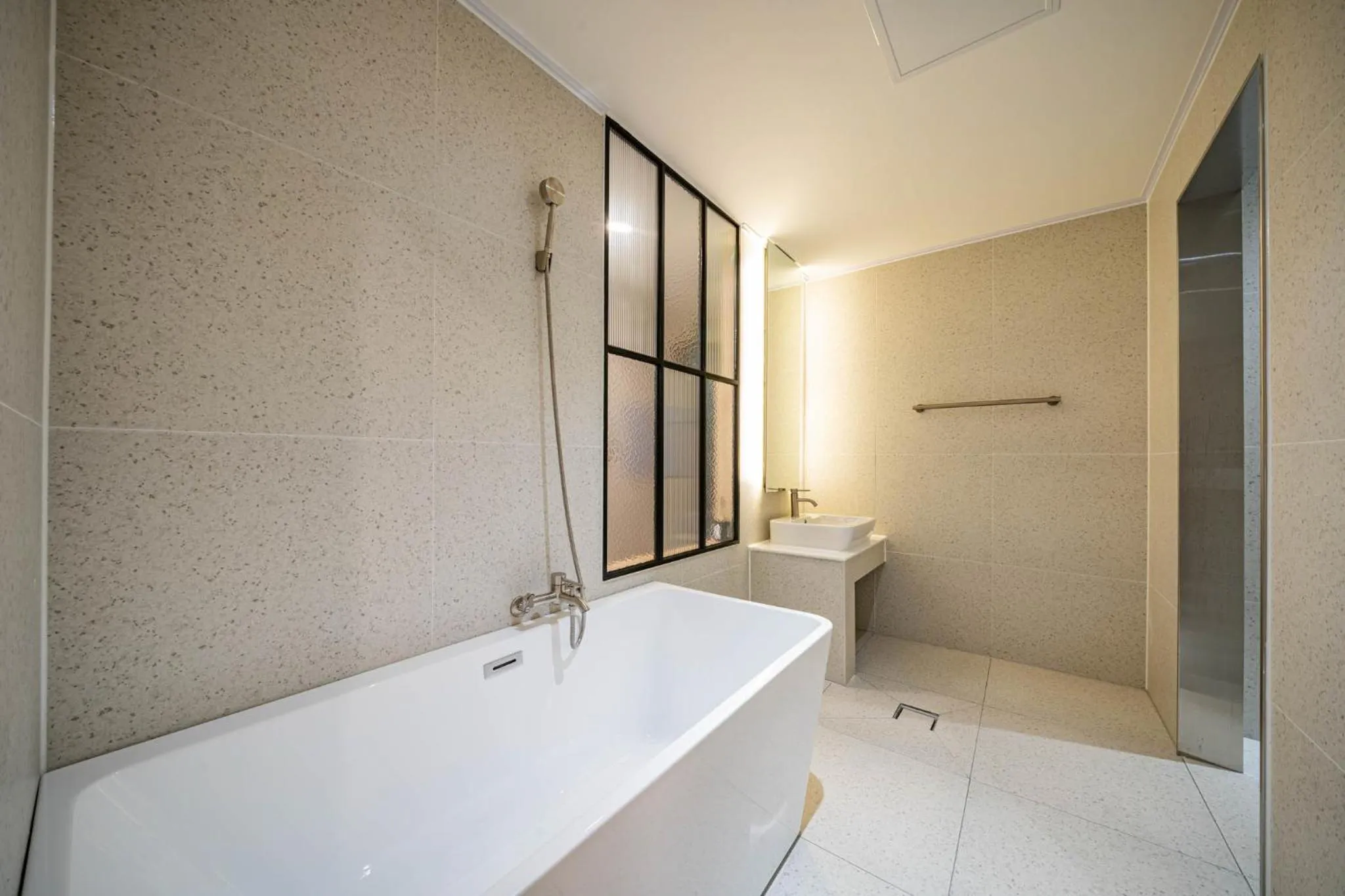 Hot Tub in Mokpo Brown Dot Hotel Namak