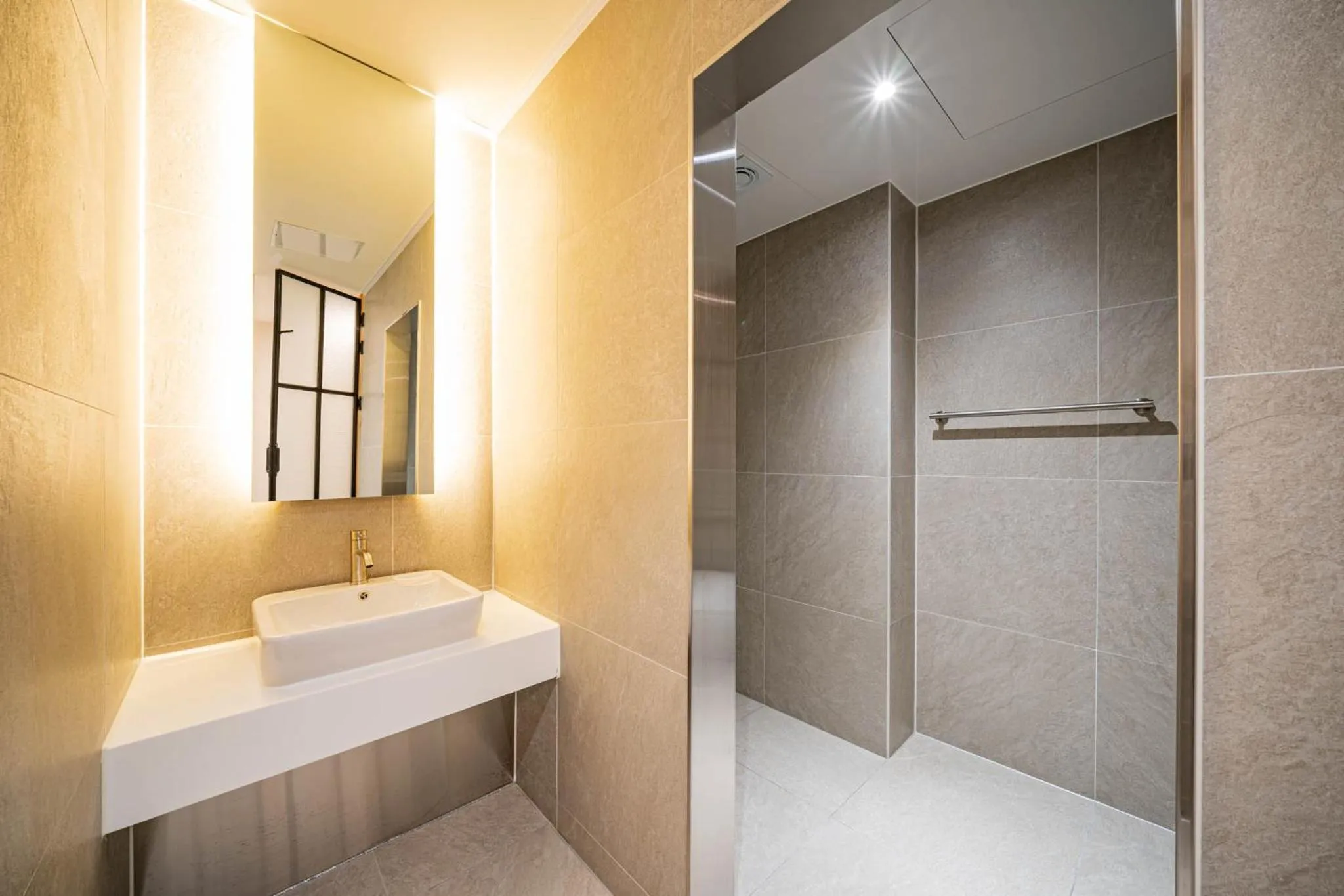 Bathroom in Mokpo Brown Dot Hotel Namak