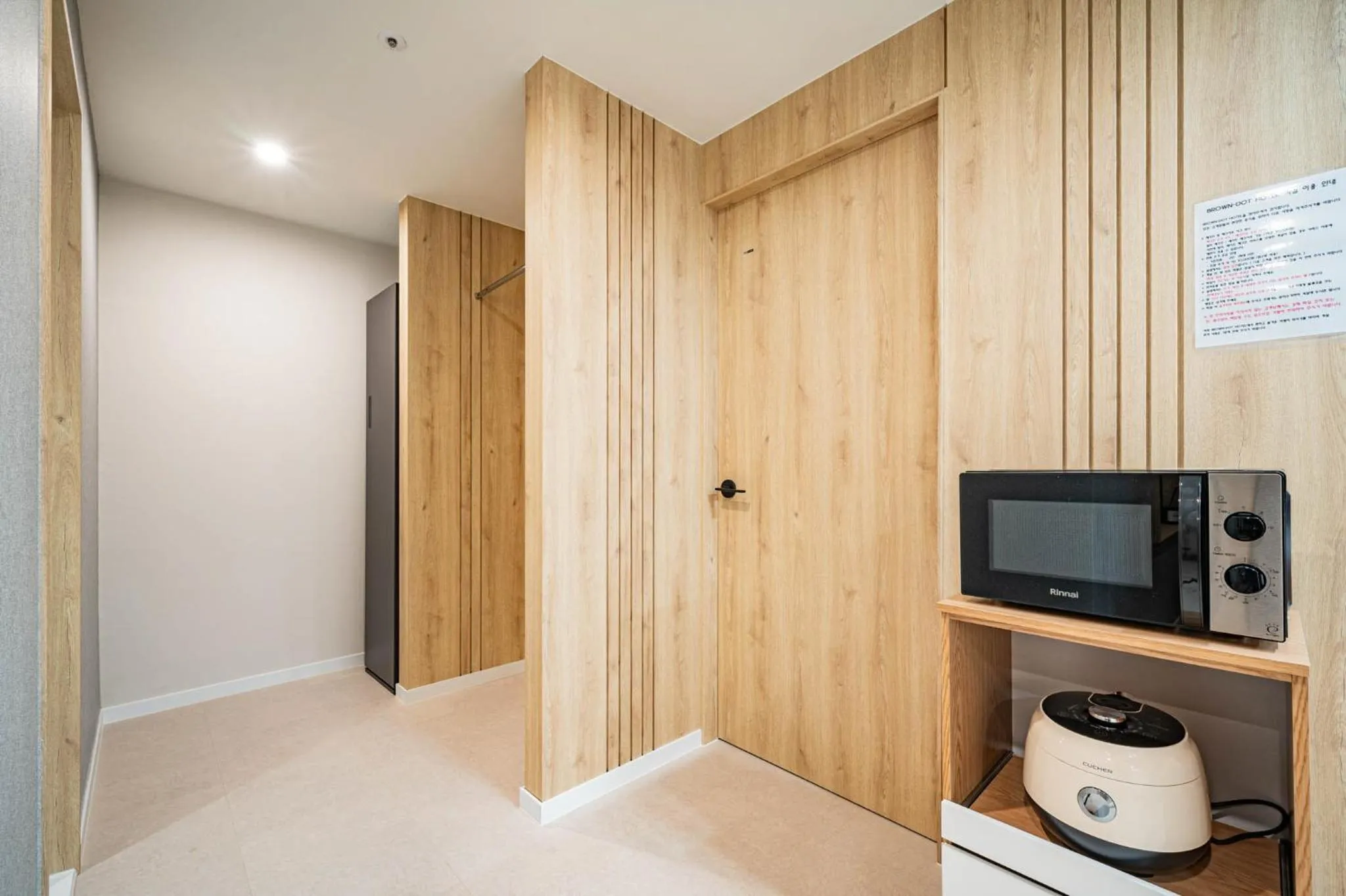 Kitchen or kitchenette in Mokpo Brown Dot Hotel Namak