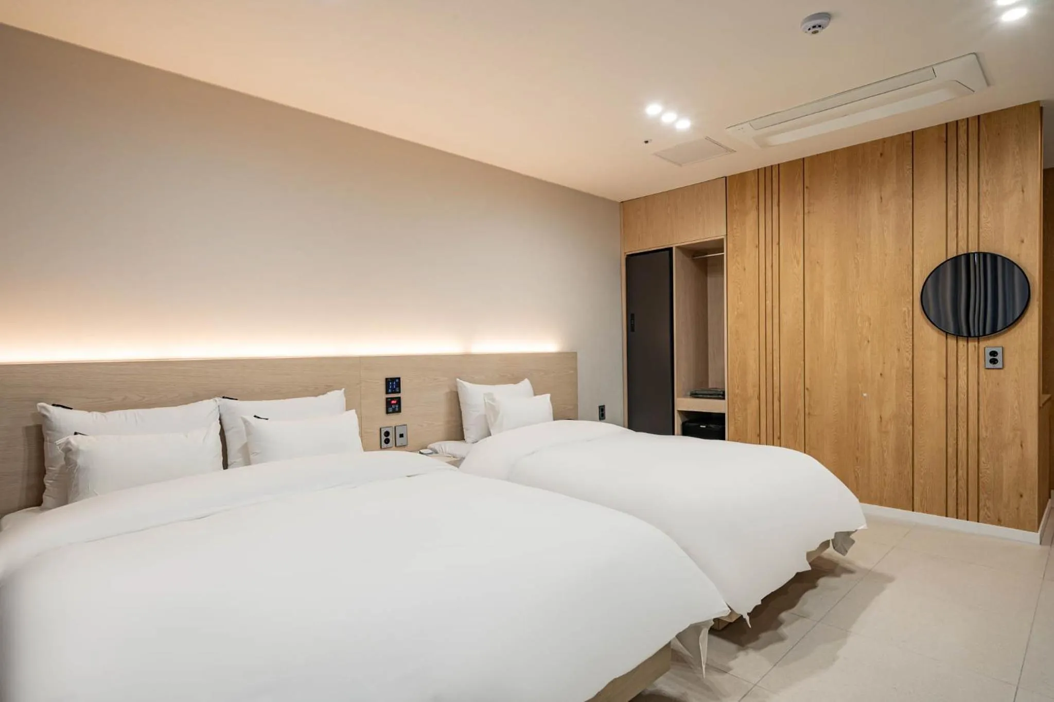 Bed in Mokpo Brown Dot Hotel Namak