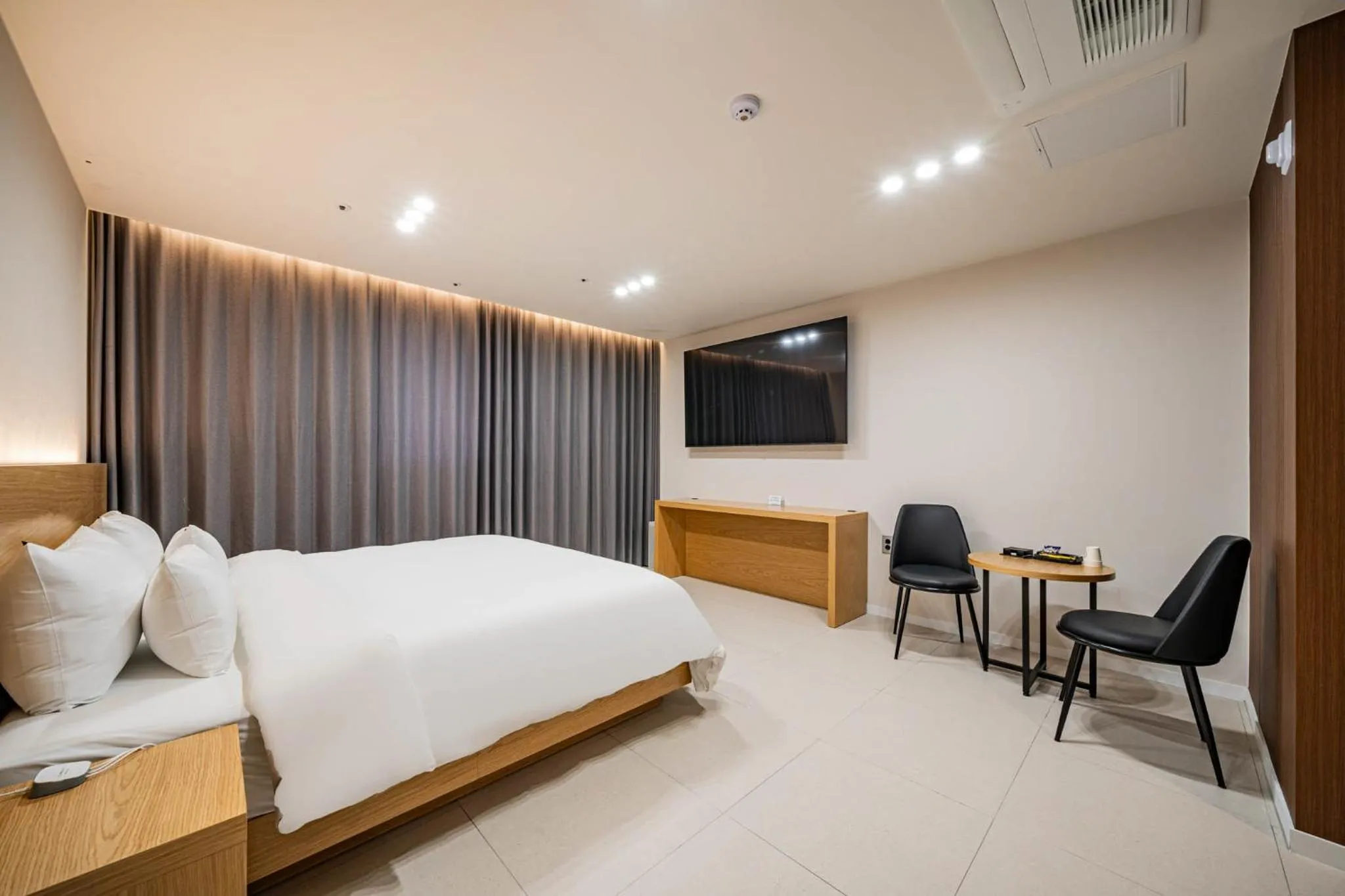 Bed in Mokpo Brown Dot Hotel Namak