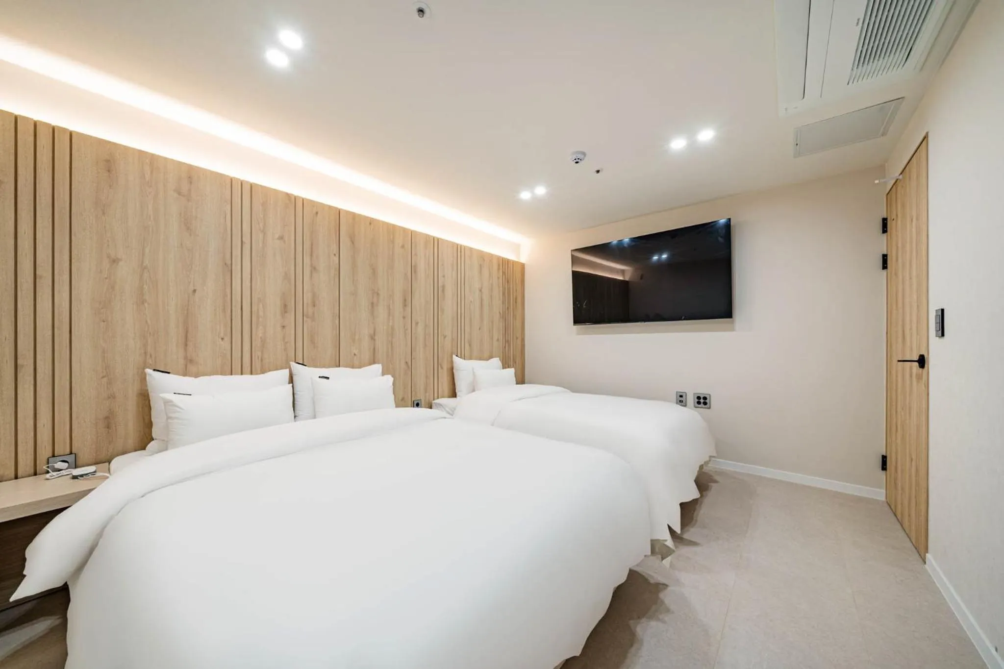 Bed in Mokpo Brown Dot Hotel Namak