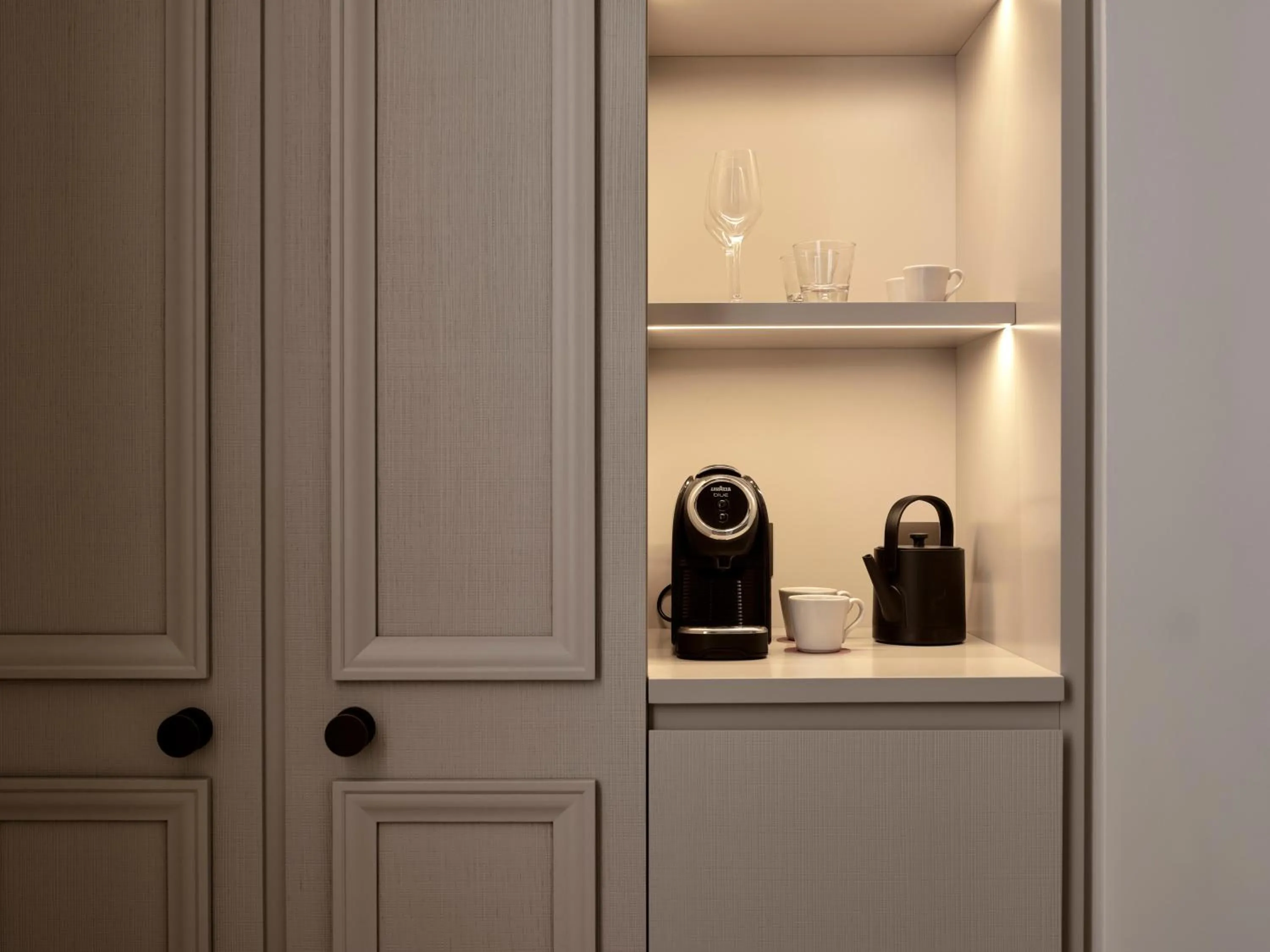 Photo of the whole room in Amyth of Nicosia