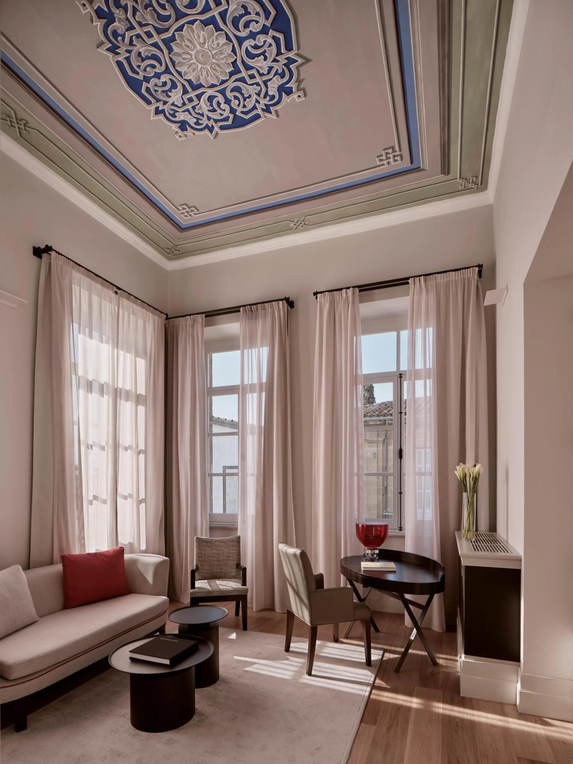 Photo of the whole room in Amyth of Nicosia