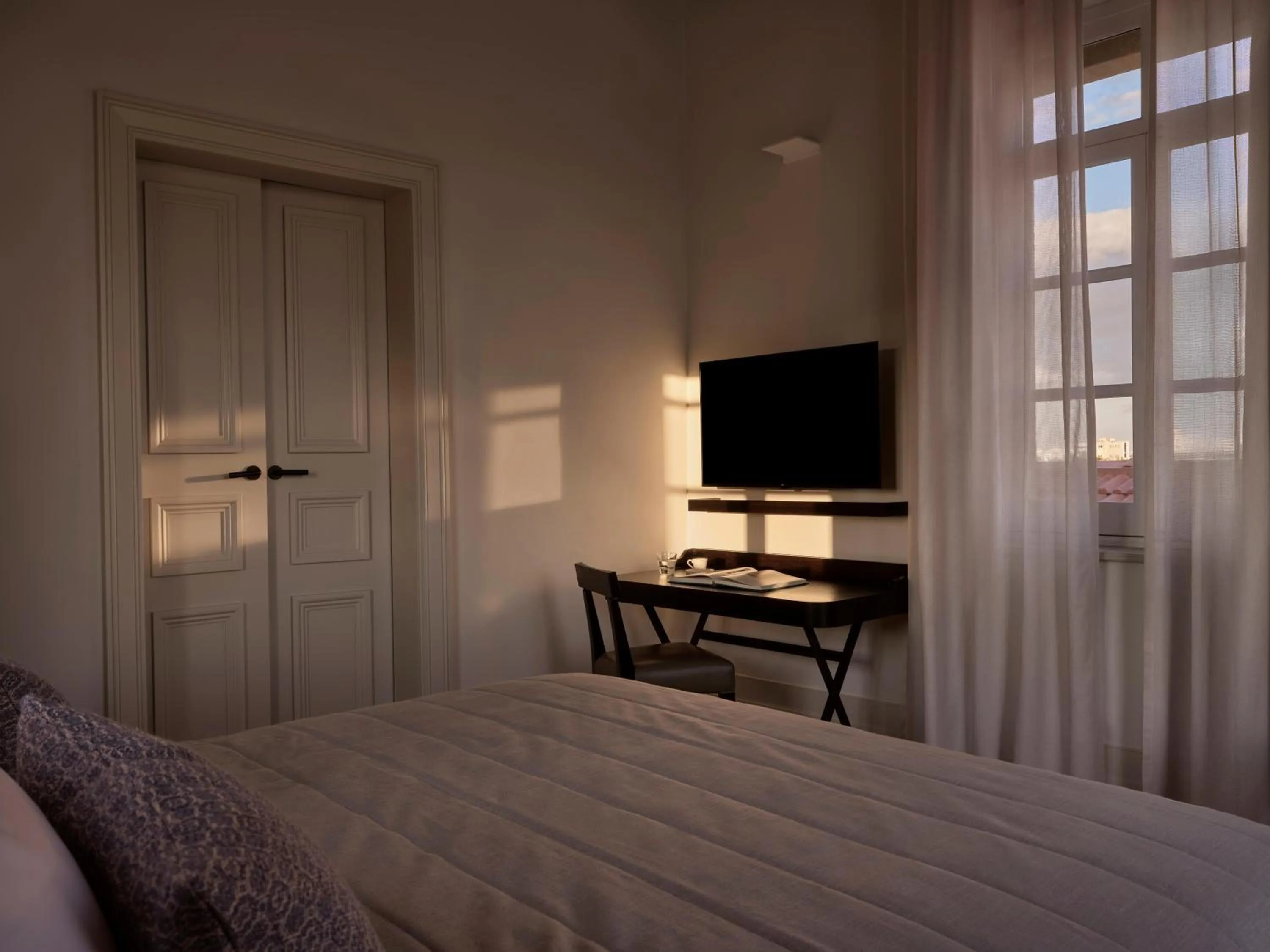 Photo of the whole room, Bed in Amyth of Nicosia