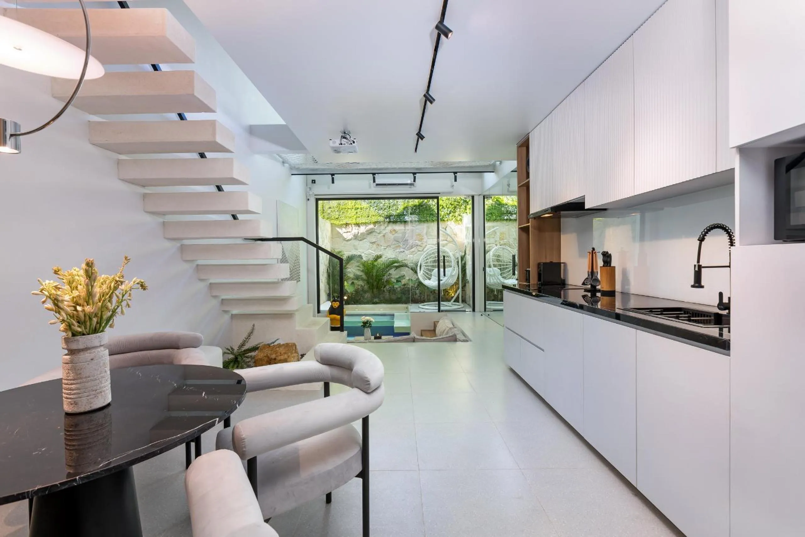 Kitchen or kitchenette in Alex Villas Complex N5