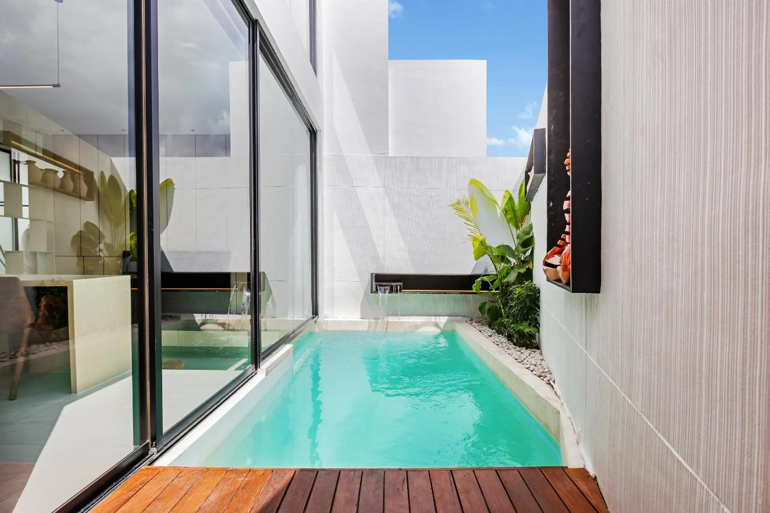 Swimming pool in Alex Villas Complex N5
