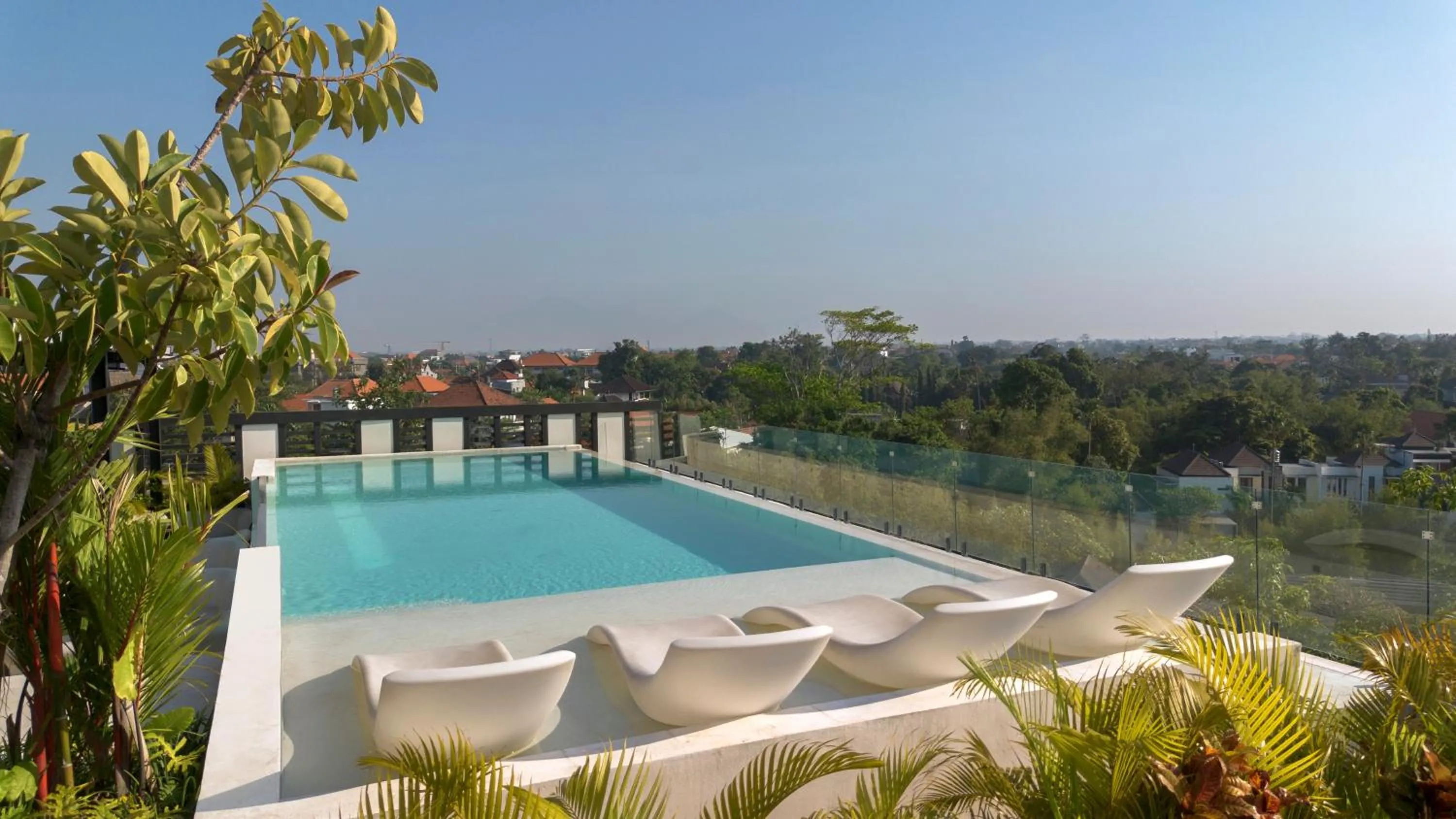 Swimming pool in Alex Villas Complex N5