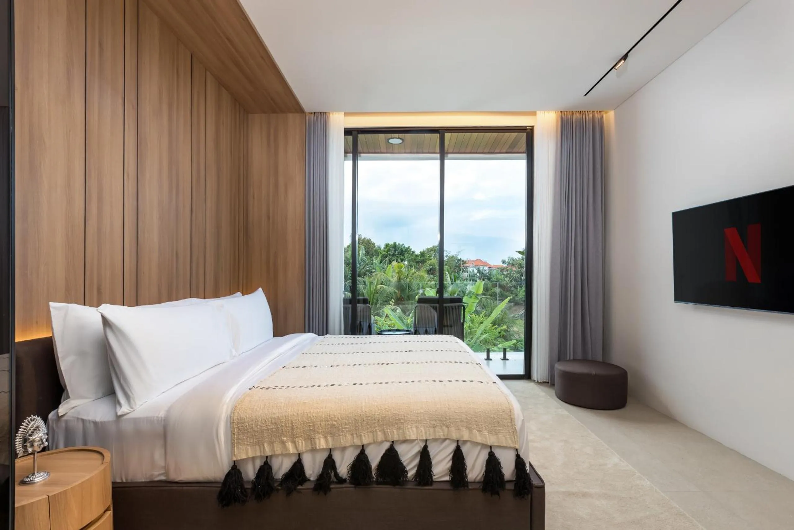Bed in Alex Villas Complex N5
