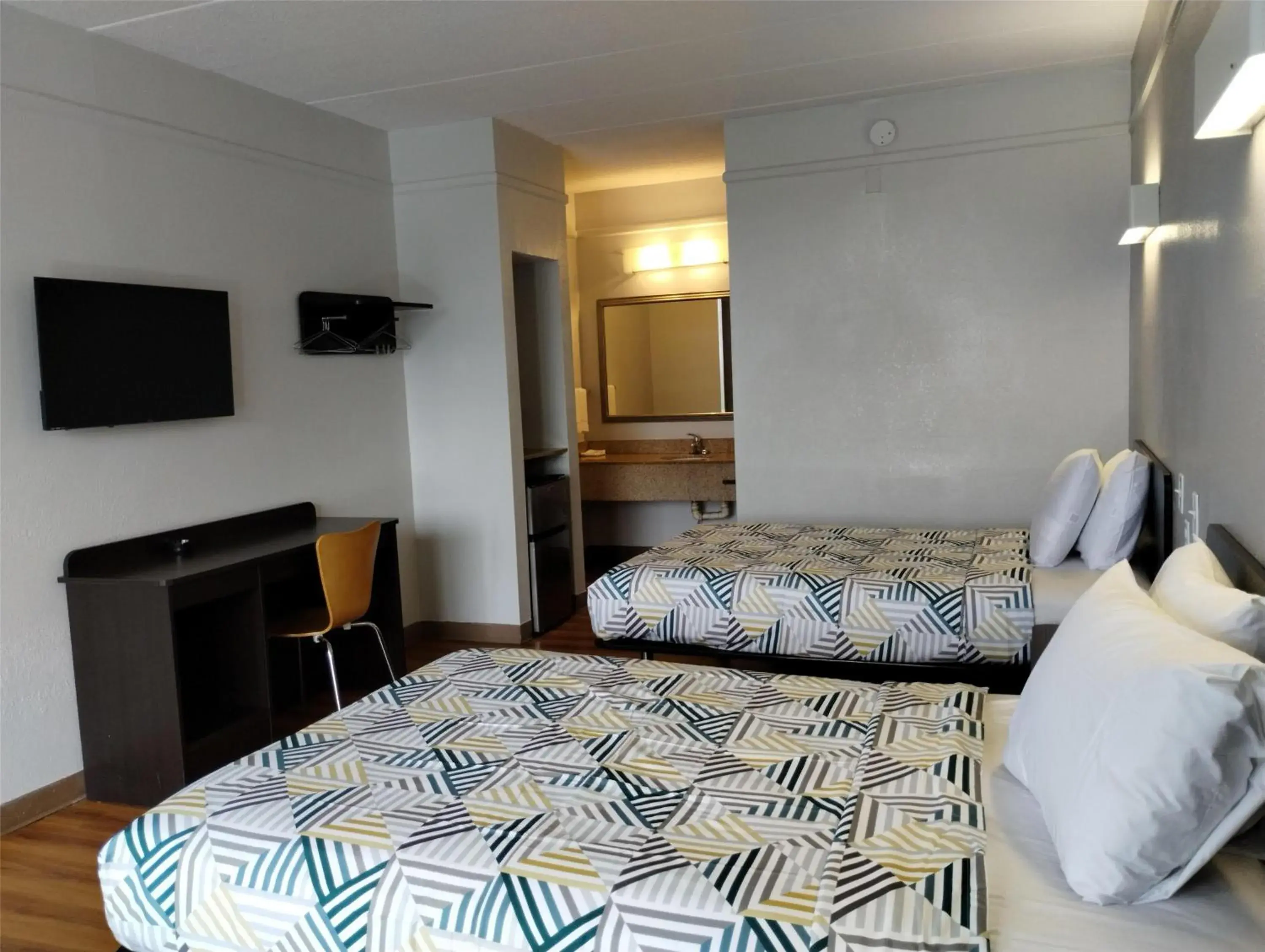 Bedroom, Bed in Motel 6-Seaford, DE Bedroom, Bed in Motel 6-Seaford, DE