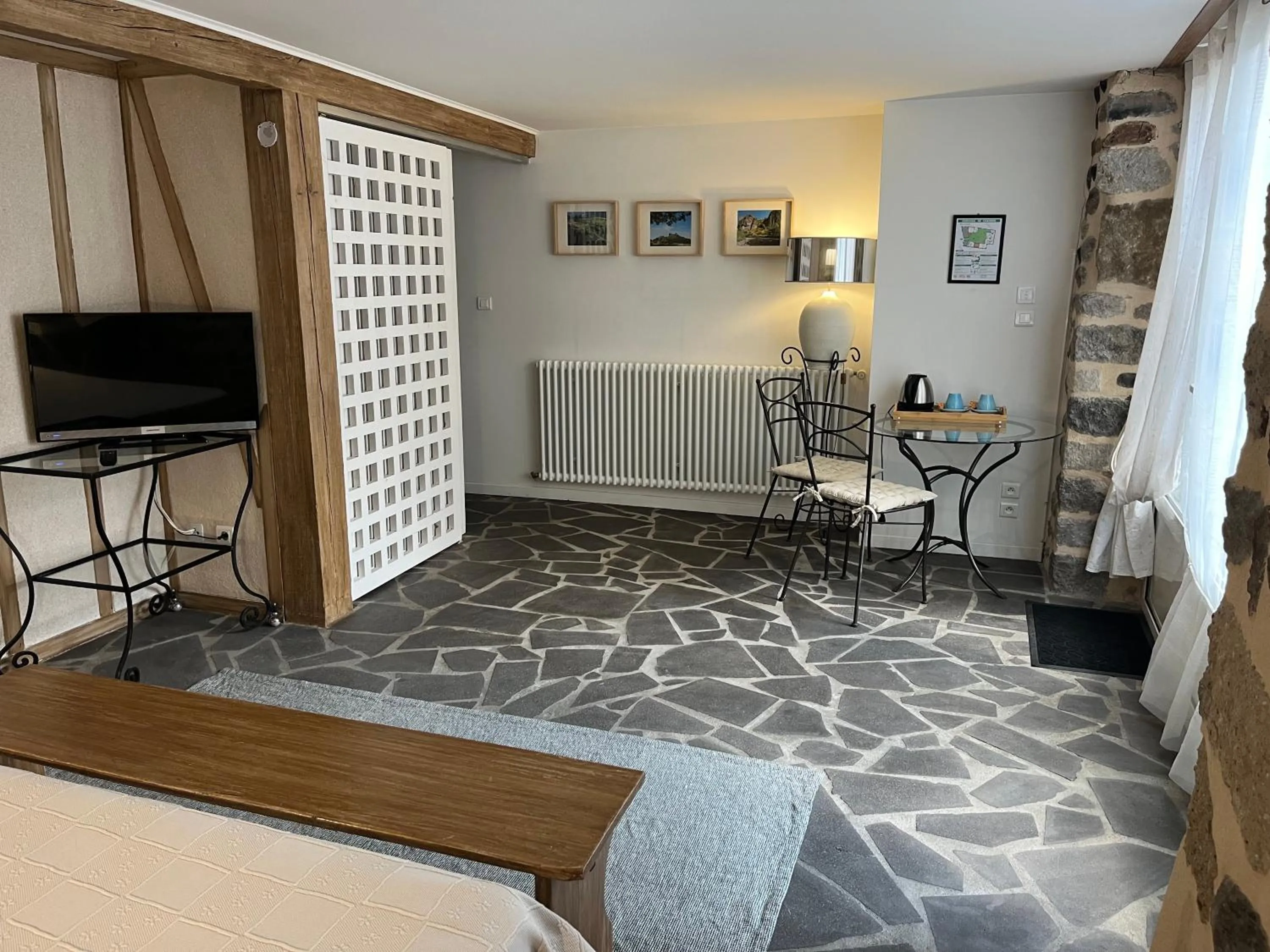 Photo of the whole room in la Cour Carrée