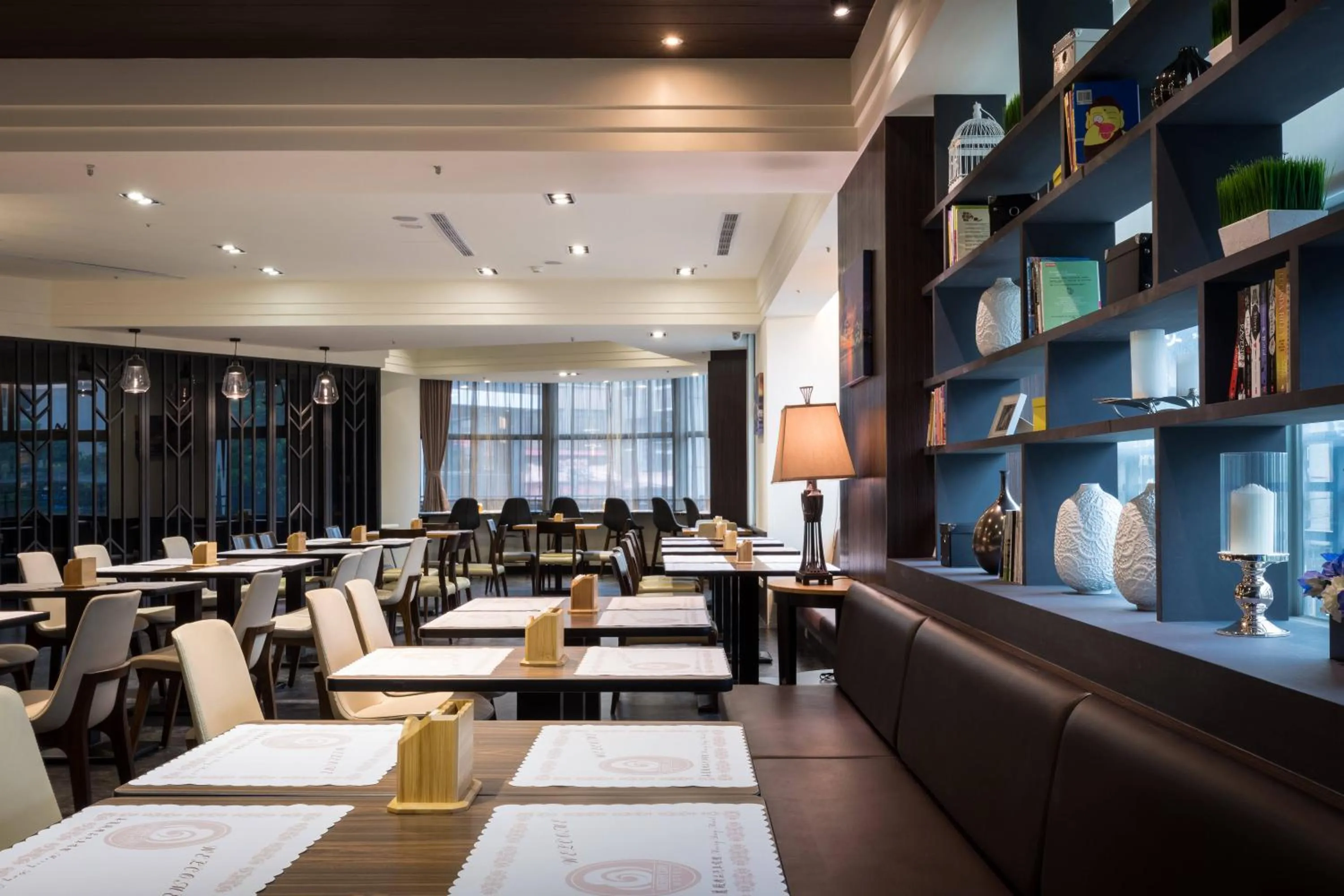 Restaurant/places to eat in Merryday Hotel Banqiao