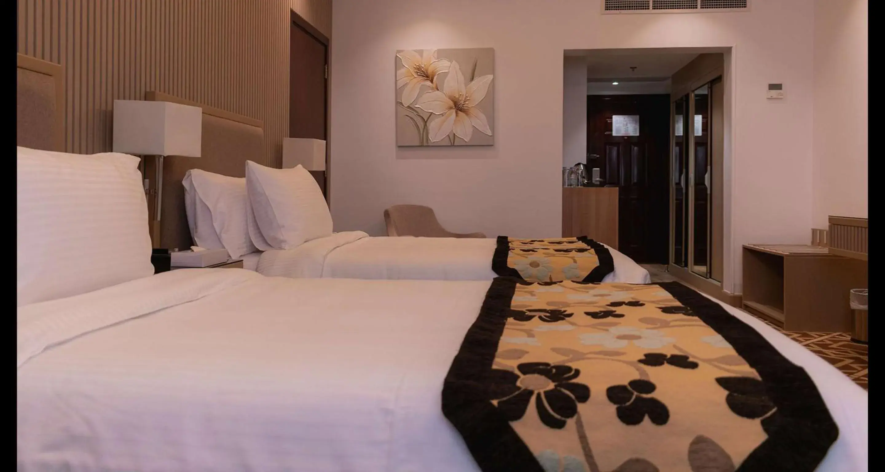 Property building, Bed in Best Western Plus Jeddah Hotel Madinah Road Property building, Bed in Best Western Plus Jeddah Hotel Madinah Road