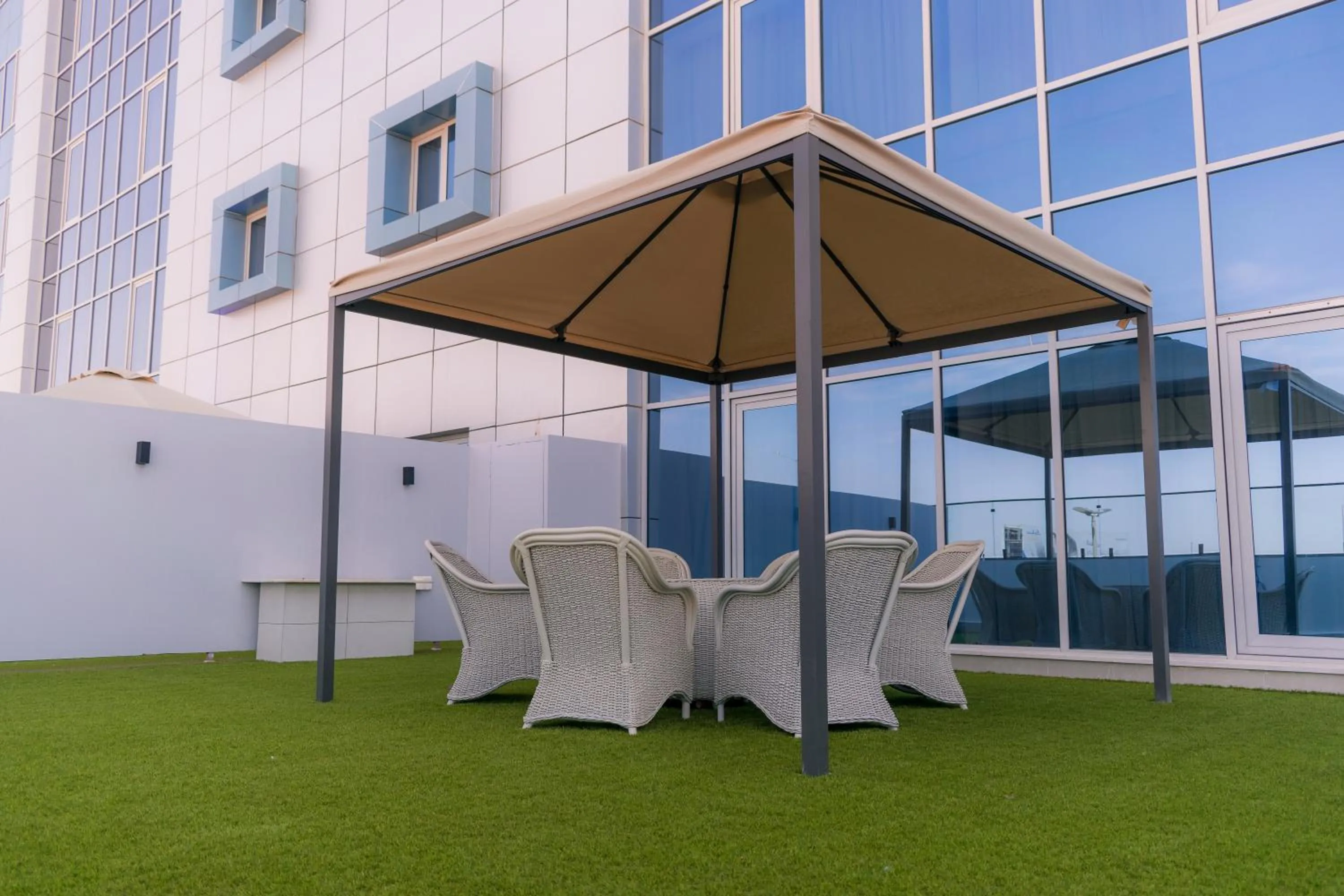 Patio in Best Western Plus Jeddah Hotel Madinah Road