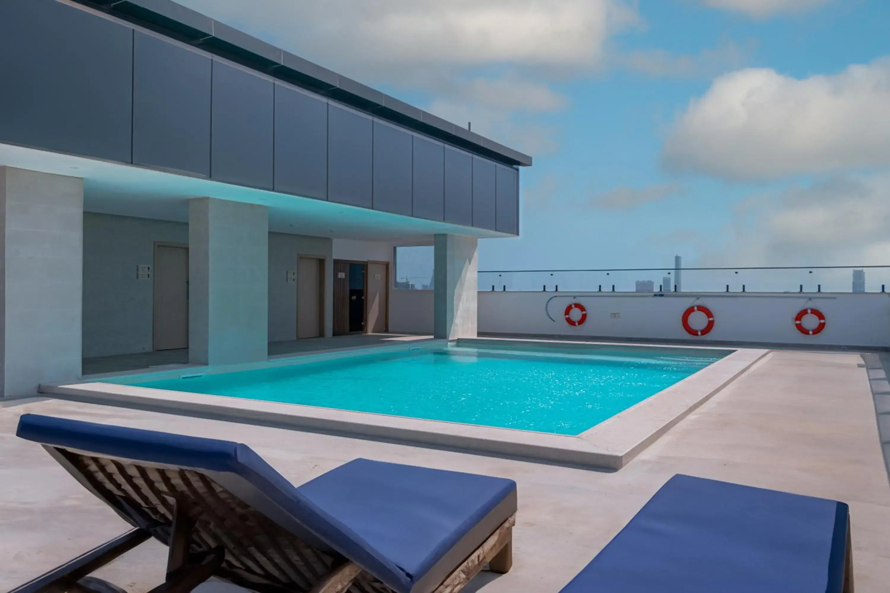 Swimming pool in Best Western Plus Jeddah Hotel Madinah Road Swimming pool in Best Western Plus Jeddah Hotel Madinah Road