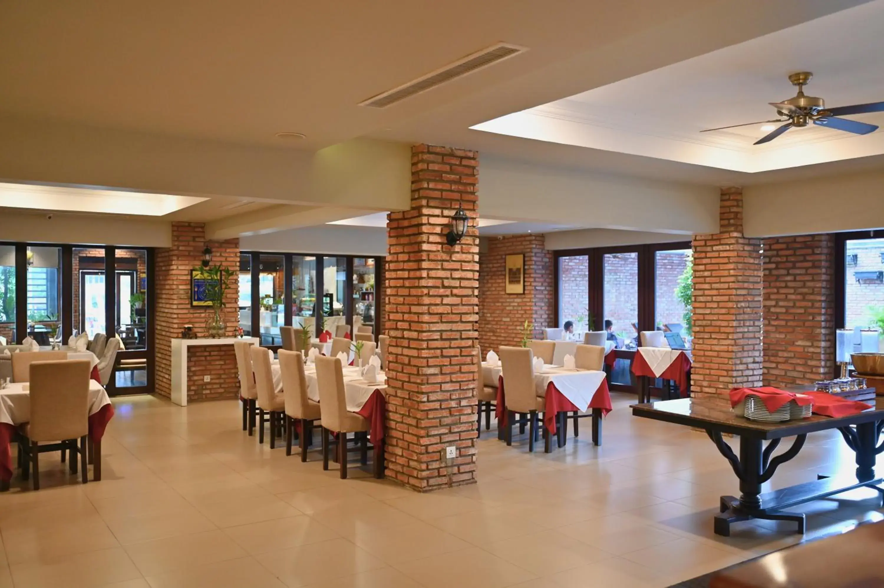 Restaurant/places to eat in Anik Boutique Hotel & Spa on Norodom Blvd Restaurant/places to eat in Anik Boutique Hotel & Spa on Norodom Blvd