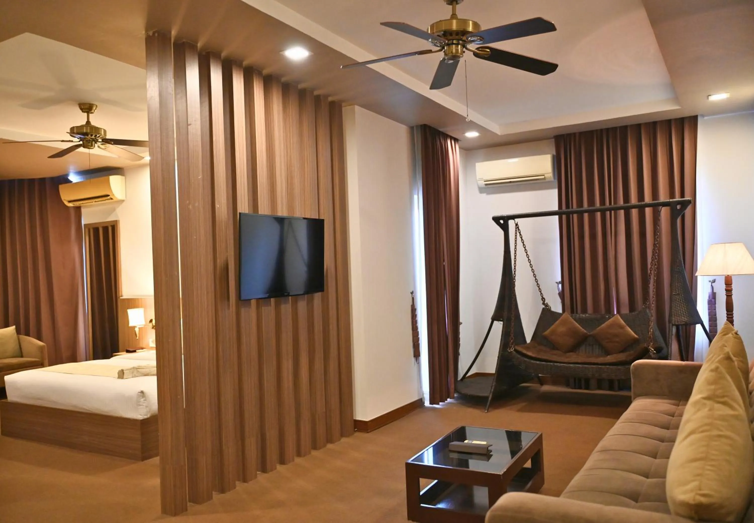 TV and multimedia in Anik Boutique Hotel & Spa on Norodom Blvd