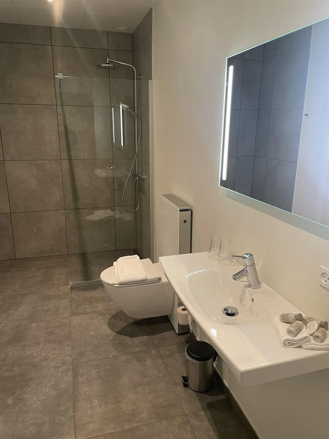 Shower in Hotel Tante