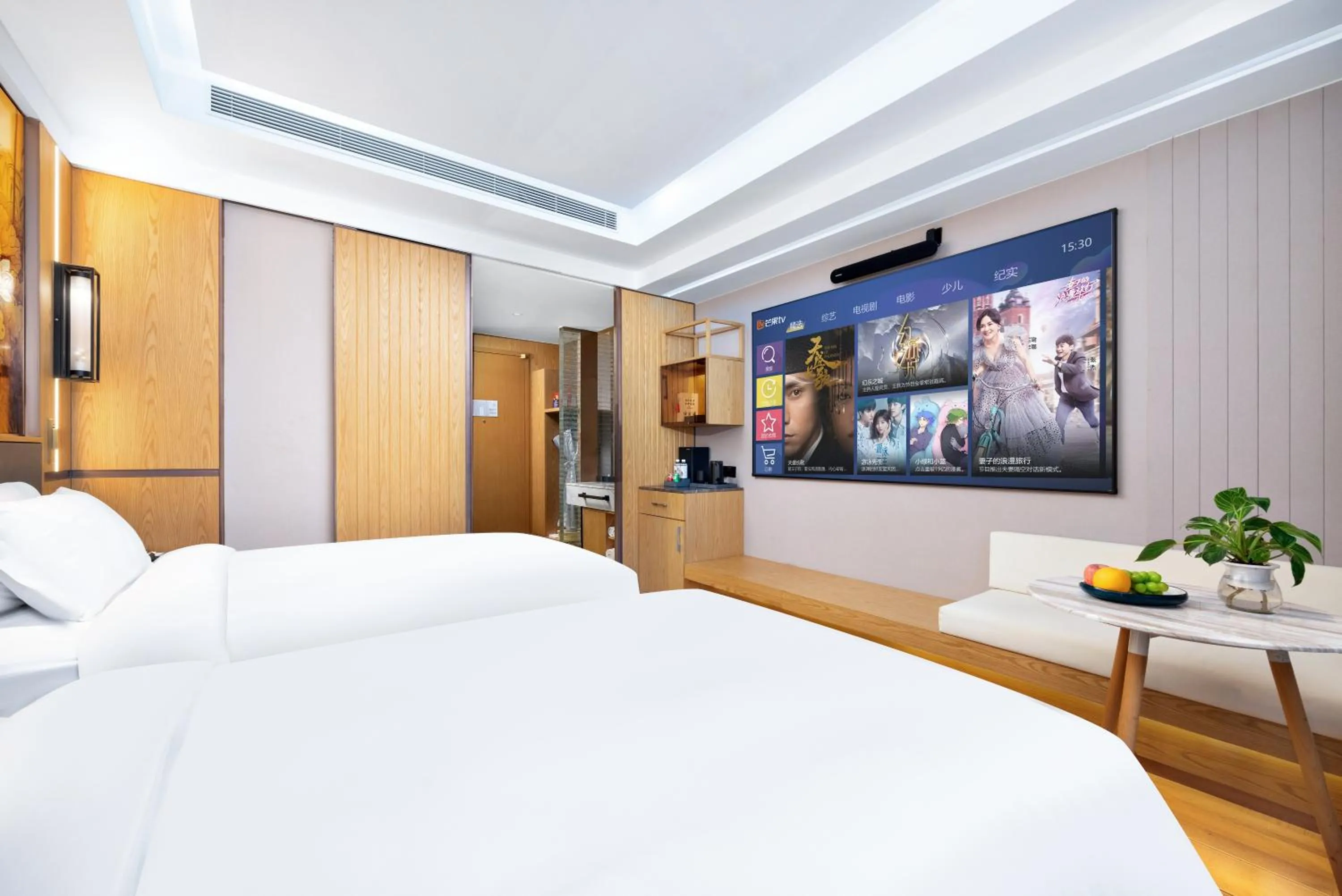 Photo of the whole room, Bed in Jingli Hotel - Beijing New National Exhibition Capital Airport