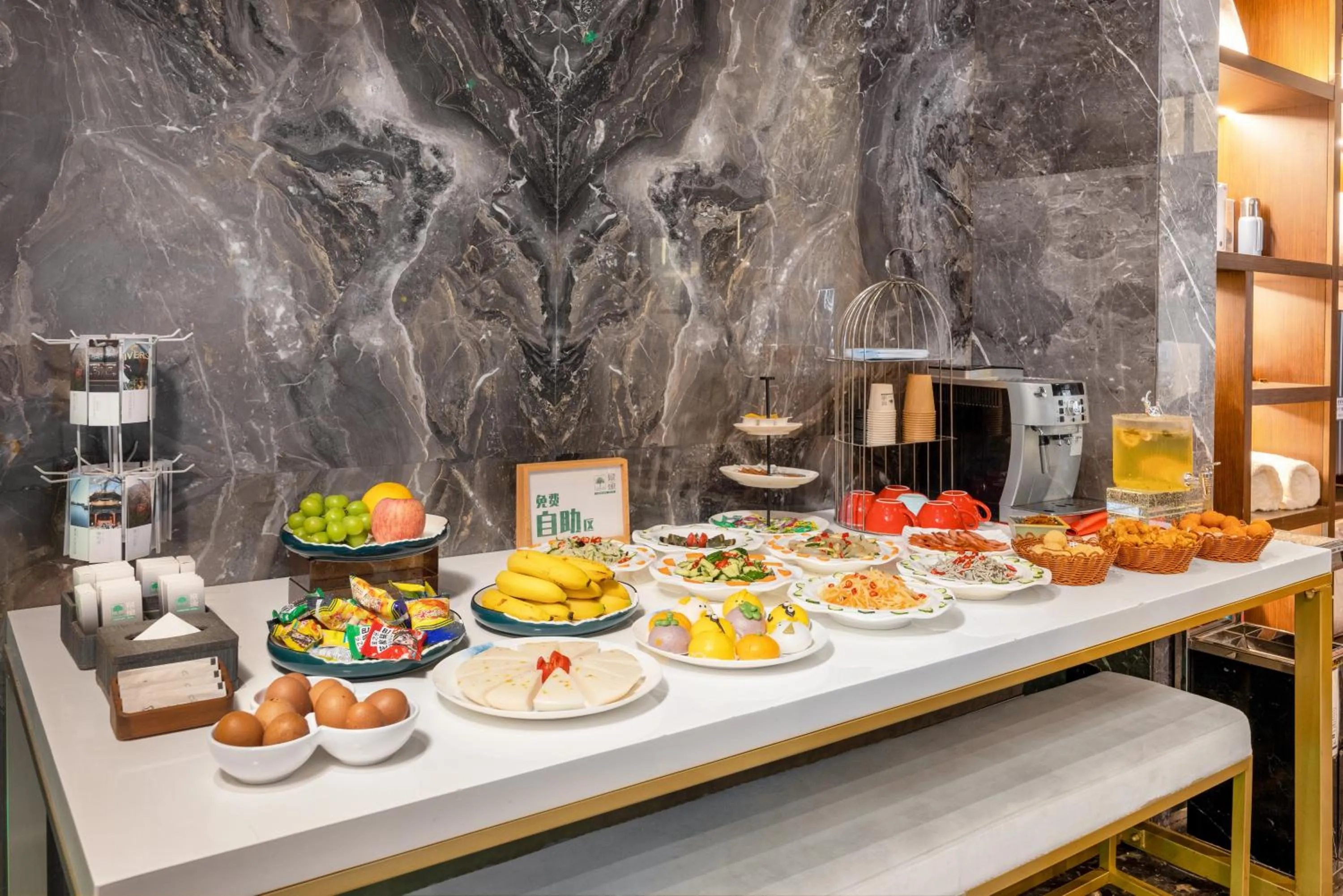 Restaurant/places to eat in Jingli Hotel - Beijing New National Exhibition Capital Airport