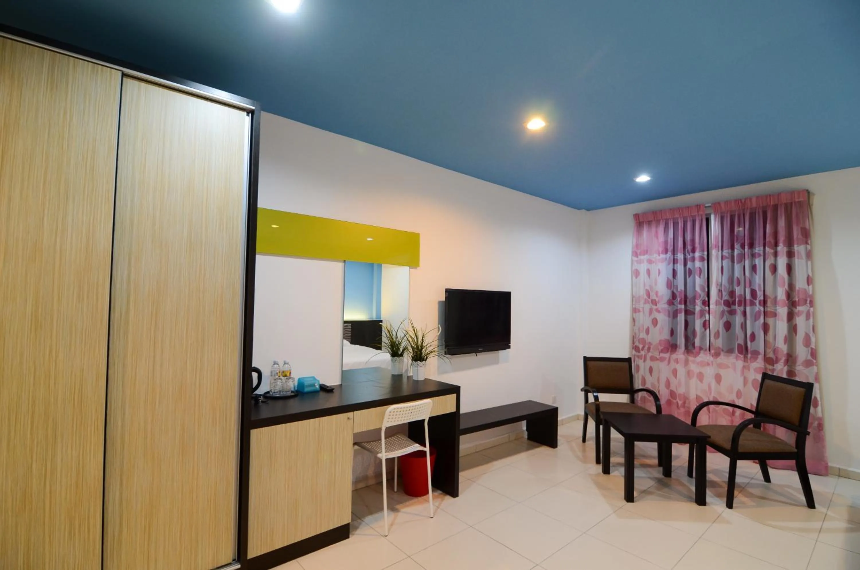 Family Room with Private Bathroom in Ting Residence