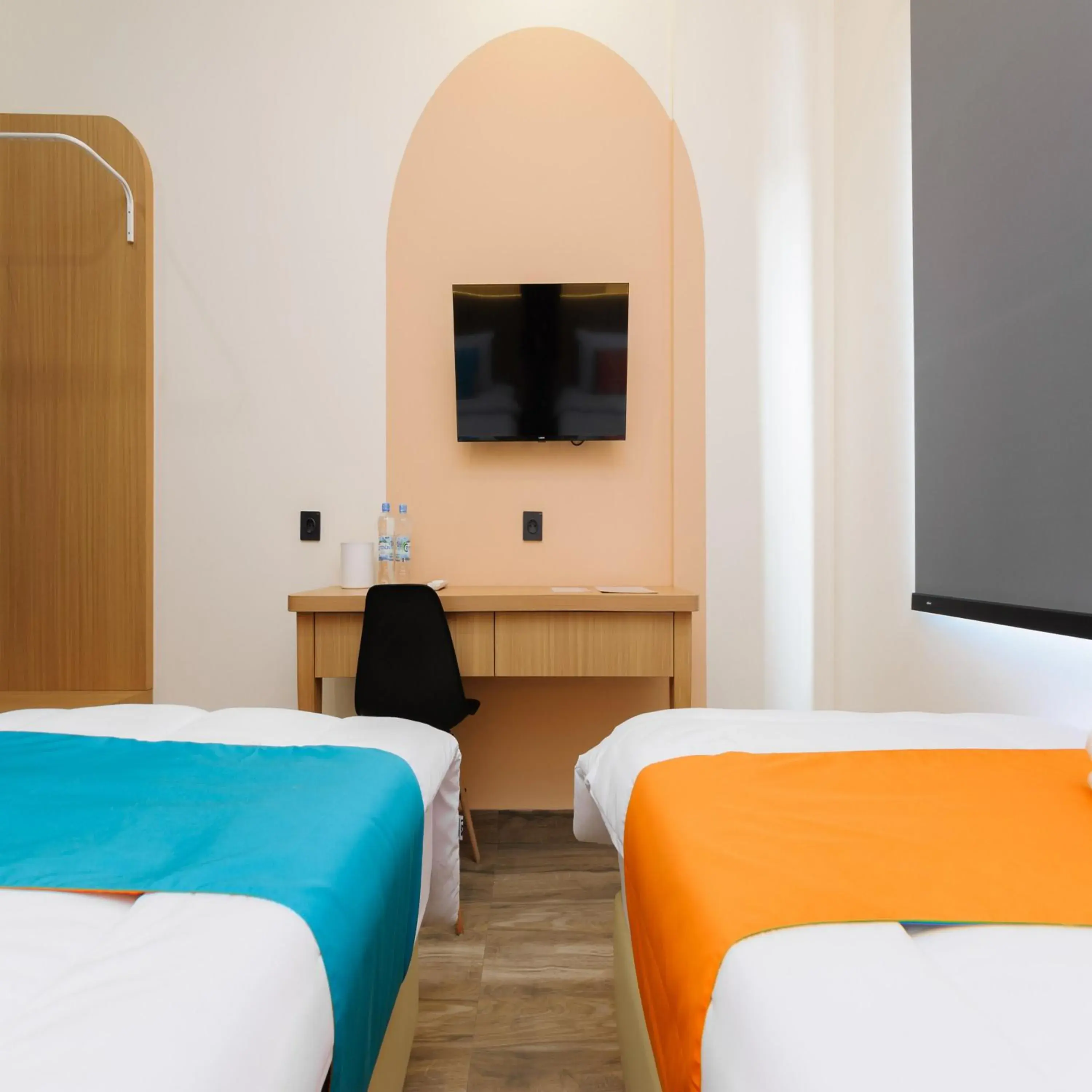 TV and multimedia, Bed in Sans Hotel Kedoya TV and multimedia, Bed in Sans Hotel Kedoya