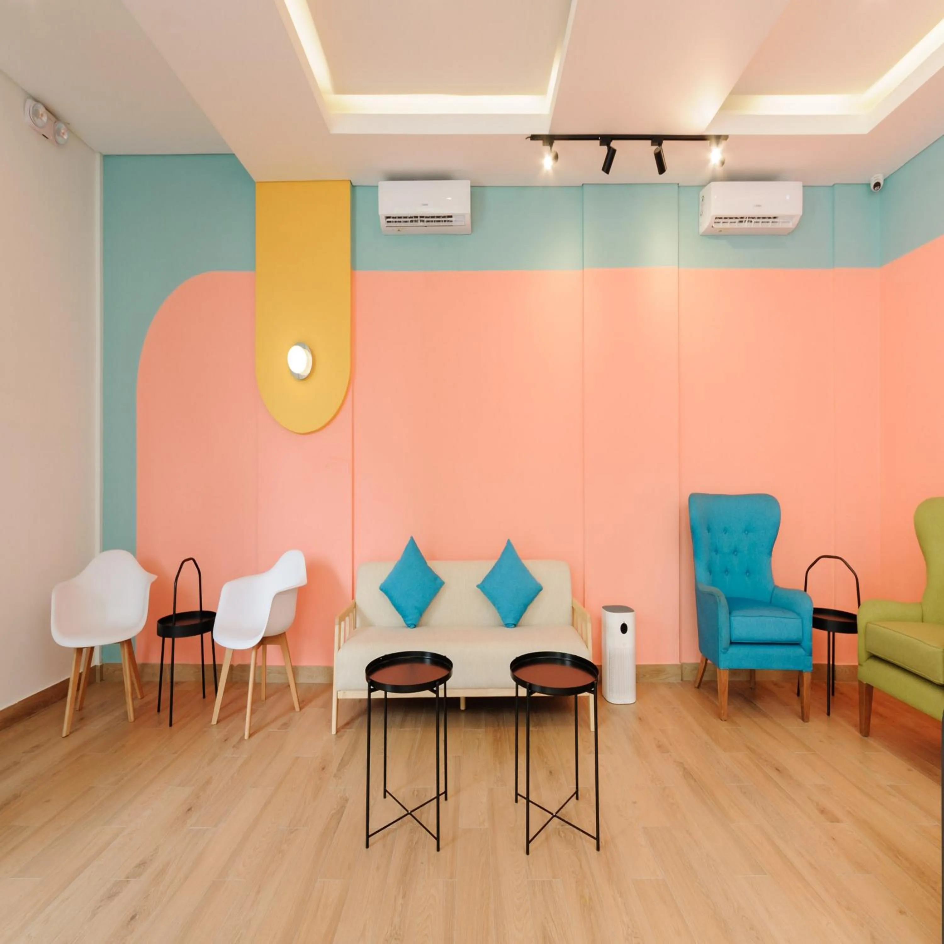 Seating area in Sans Hotel Kedoya