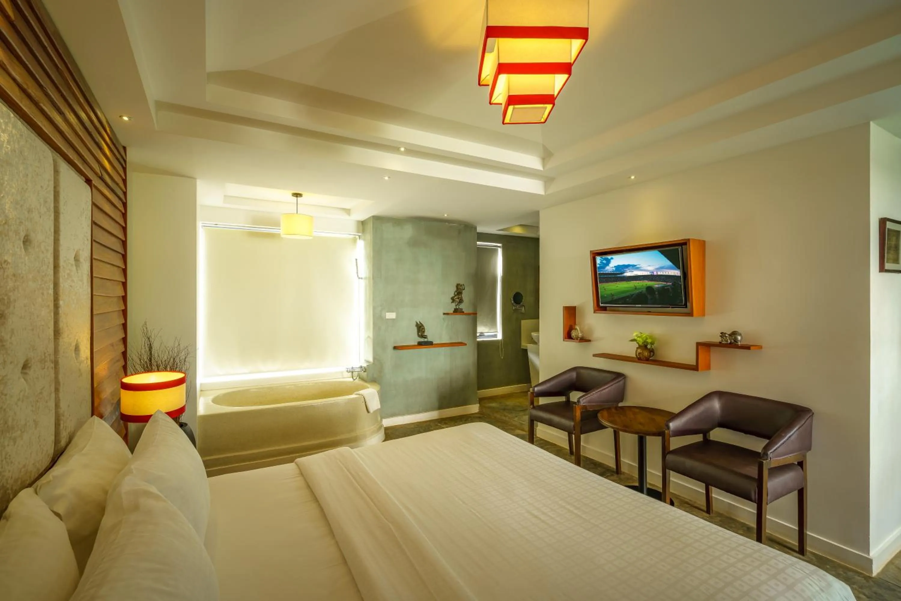 Bedroom, Lounge/Bar in Primefold Hotel