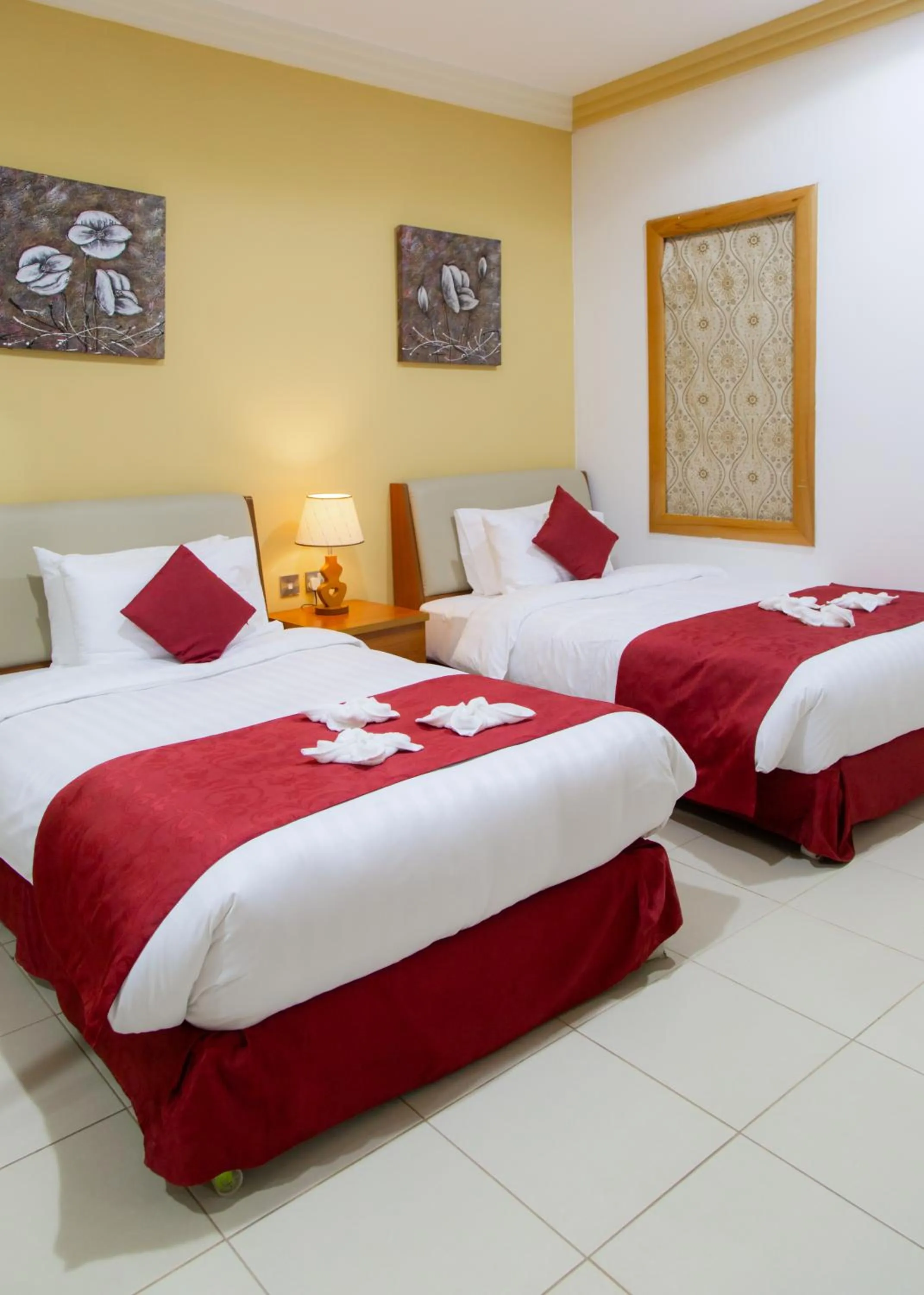 Bedroom, Bed in Al Liwan Residence