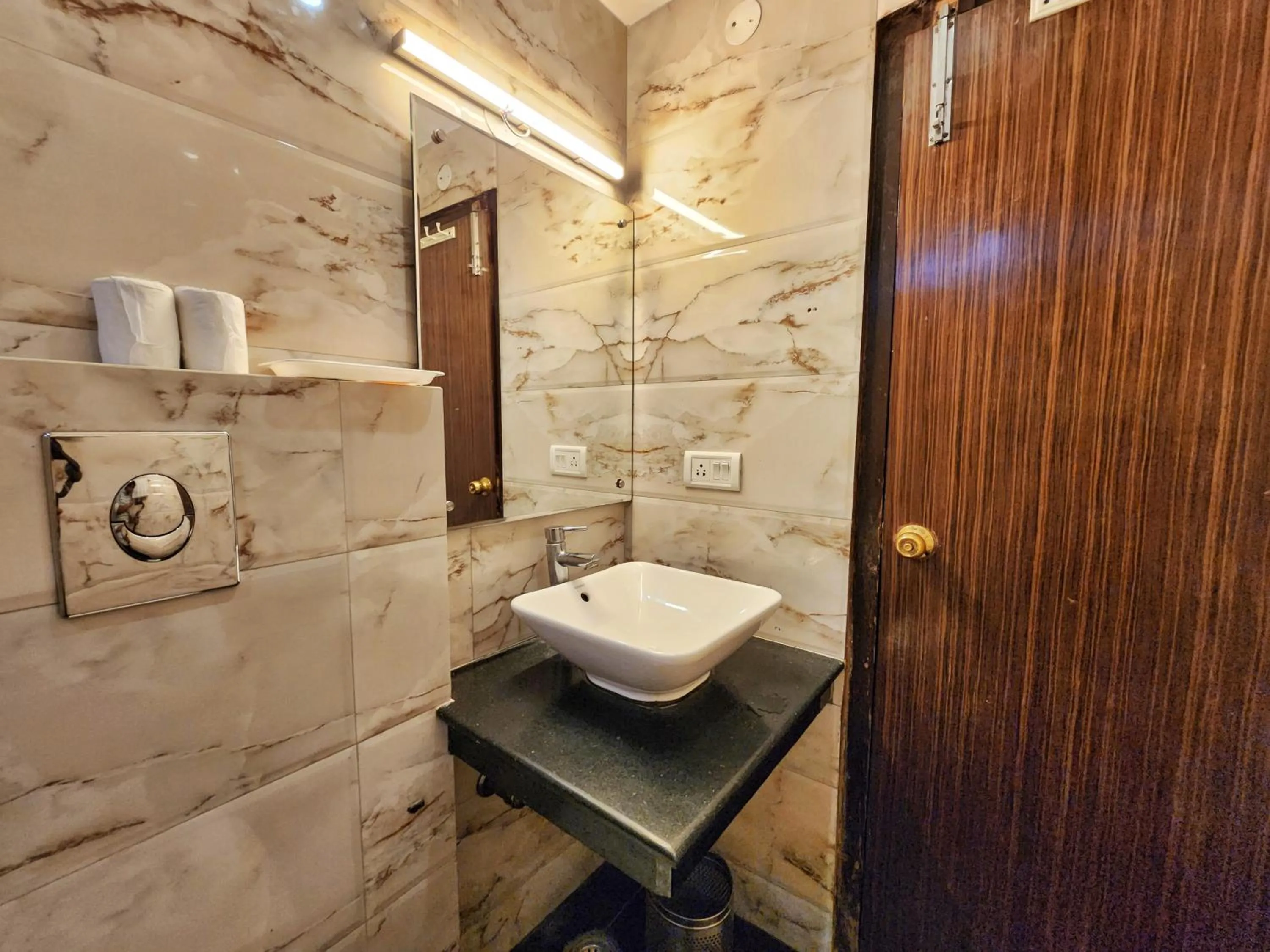 Bathroom in Hotel Surya Shimla