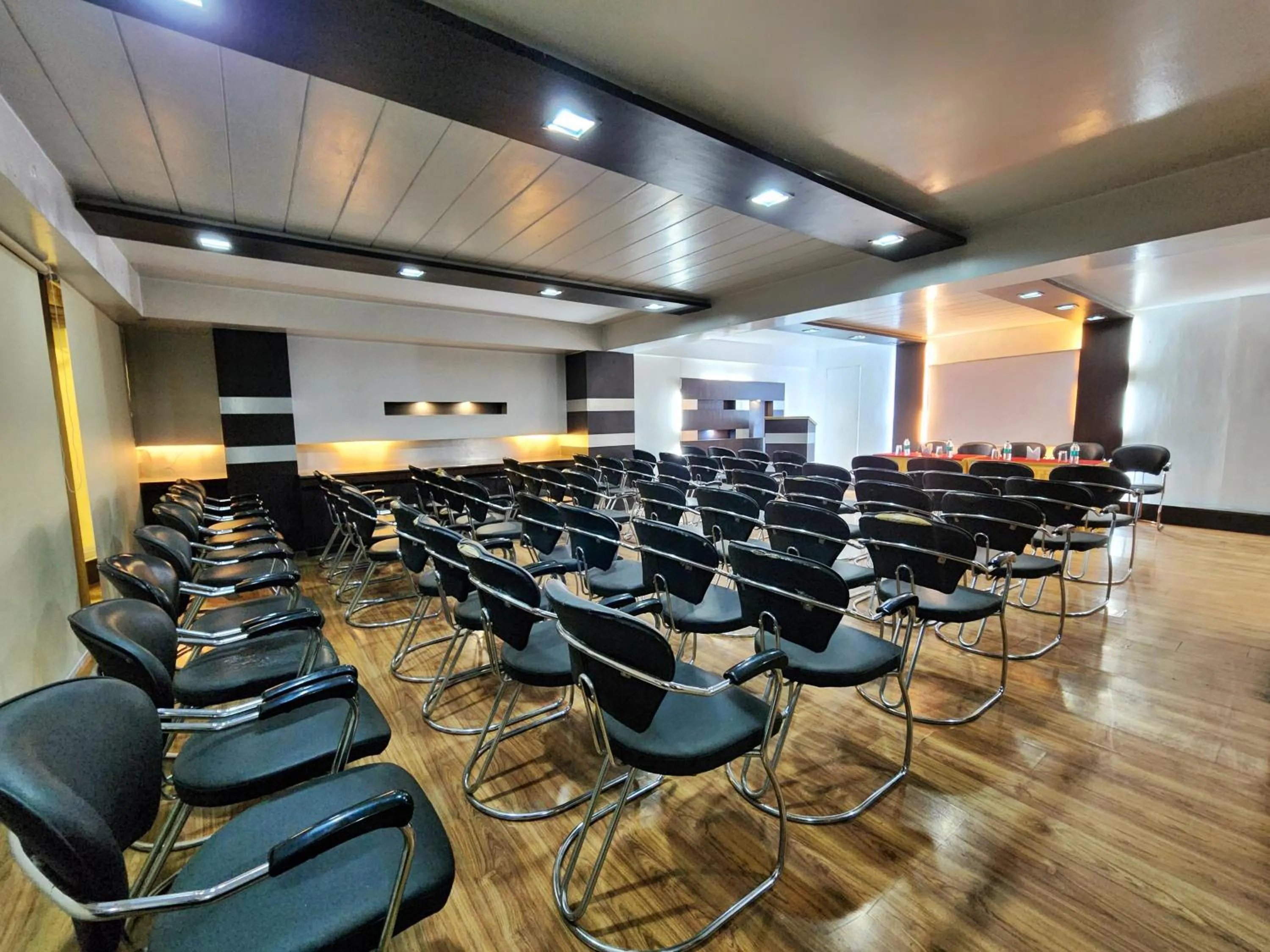 Meeting/conference room in Hotel Surya Shimla