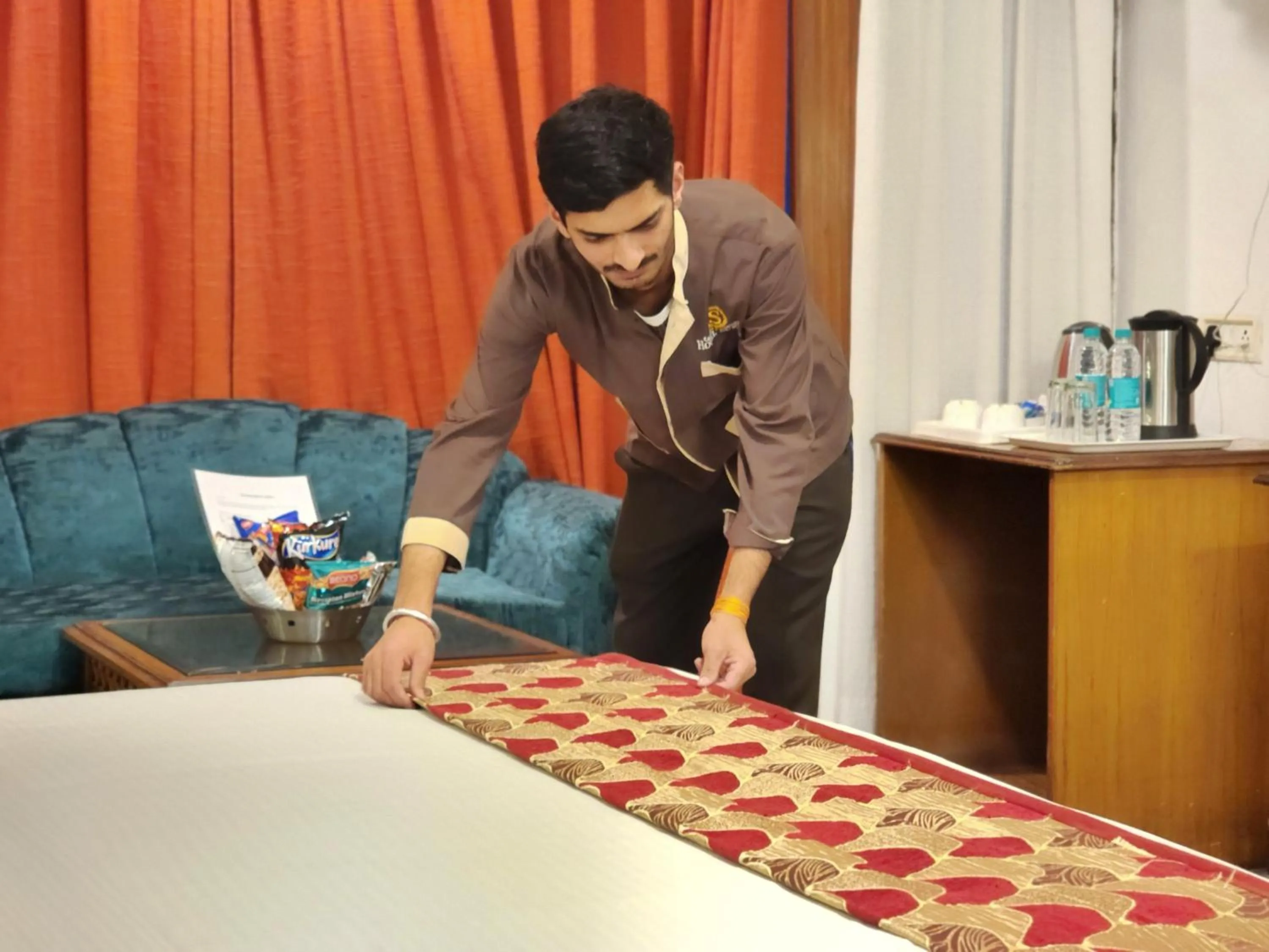 Photo of the whole room, Bed in Hotel Surya Shimla