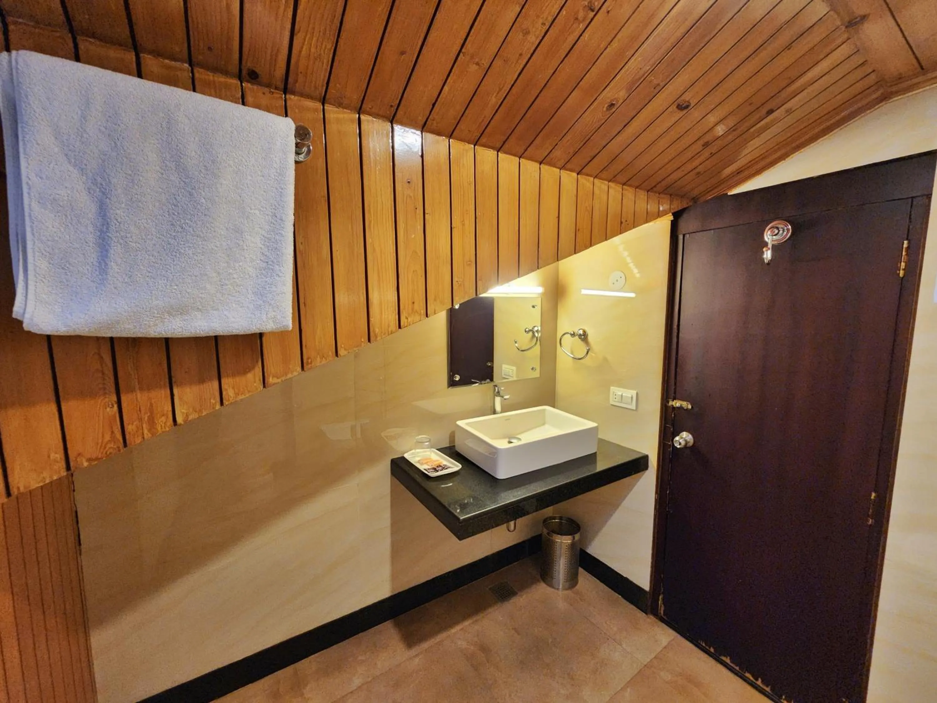 towels in Hotel Surya Shimla