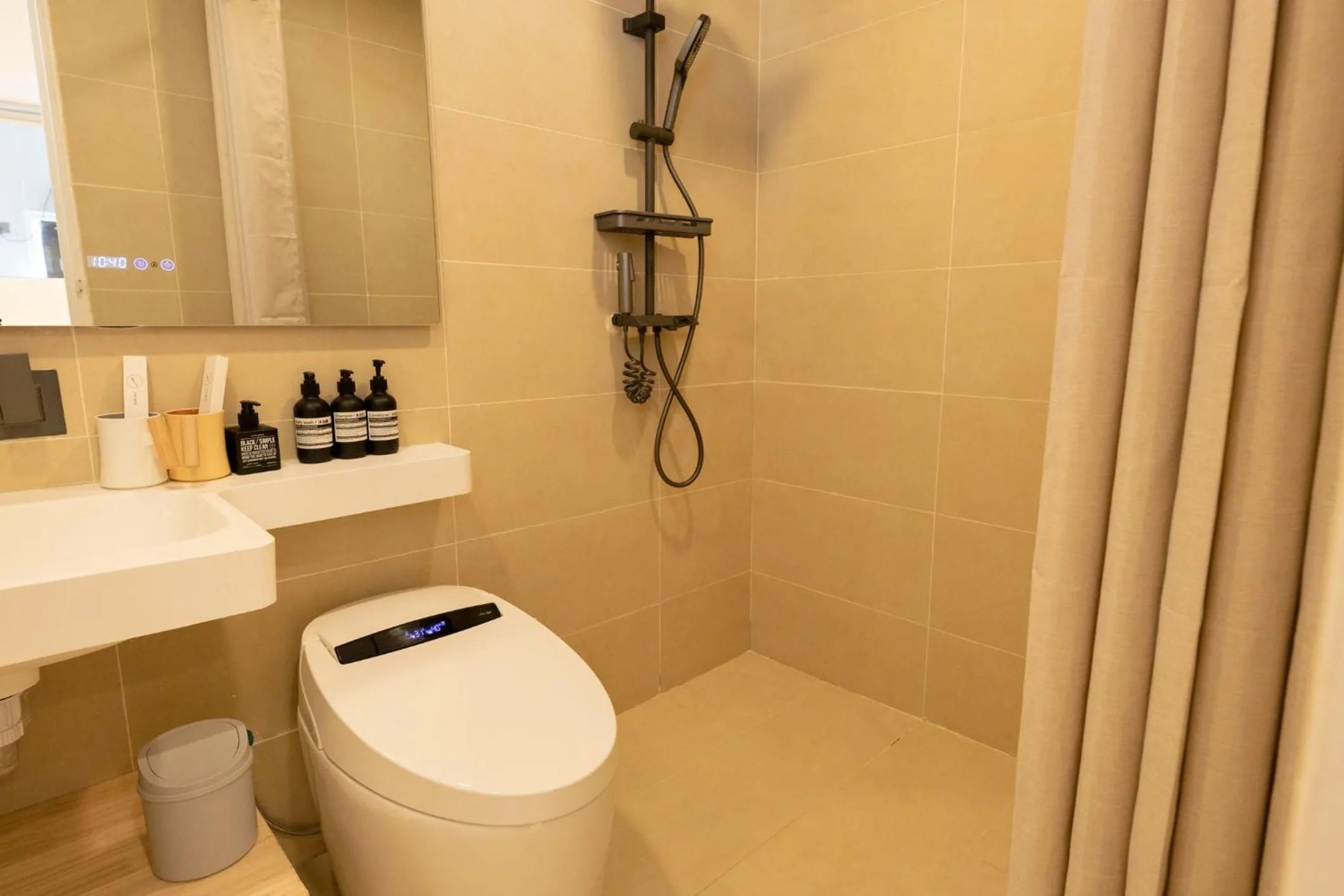Ratchada Retreat Boutique Suites