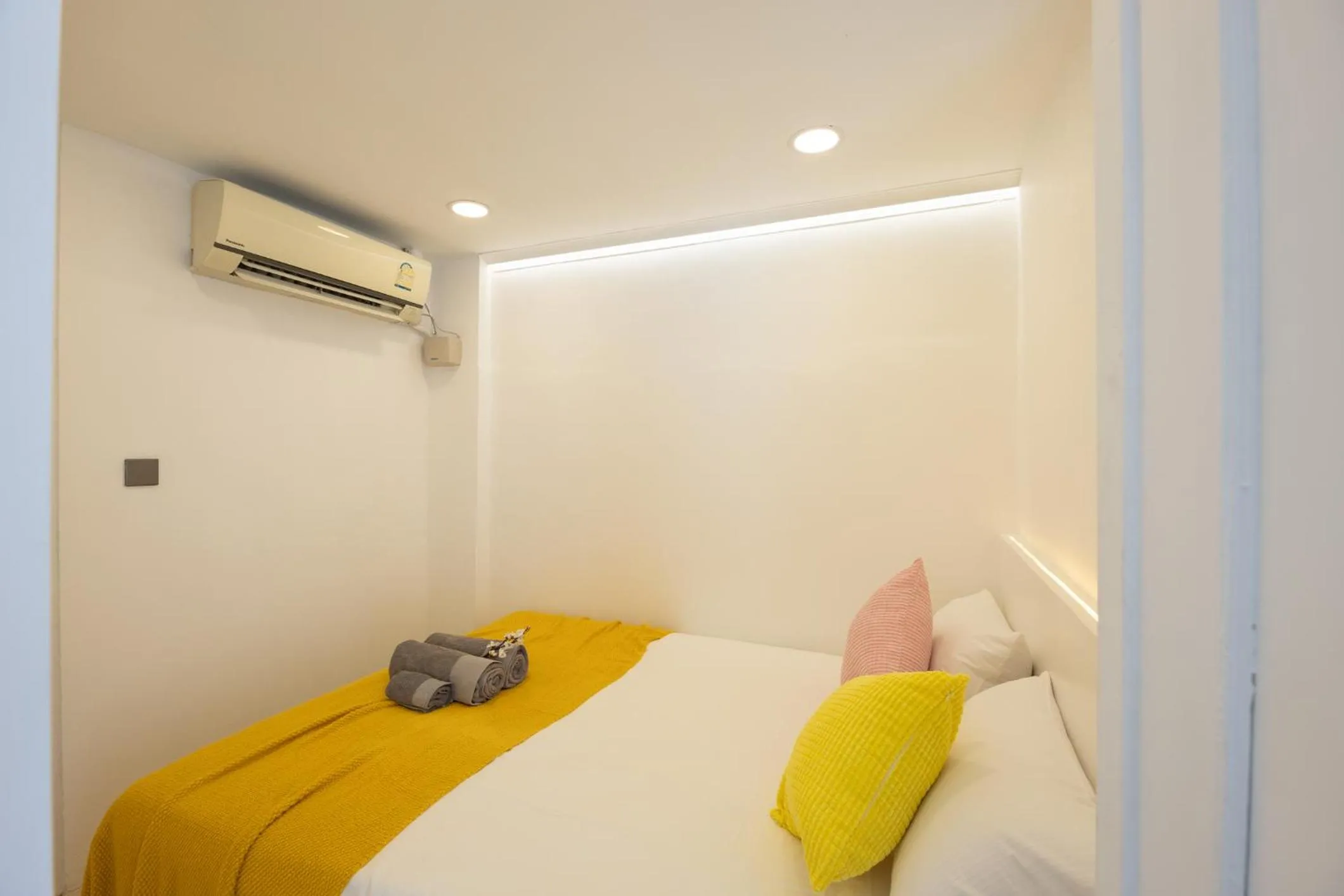 Bed in Ratchada Retreat Boutique Suites