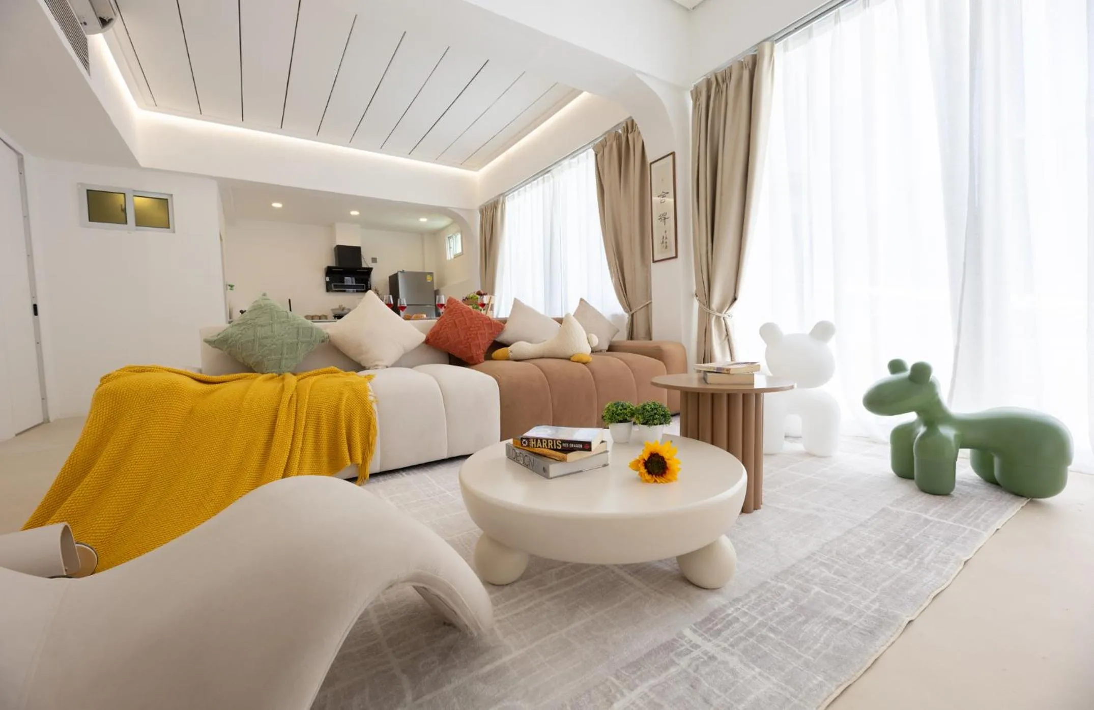 Ratchada Retreat Boutique Suites