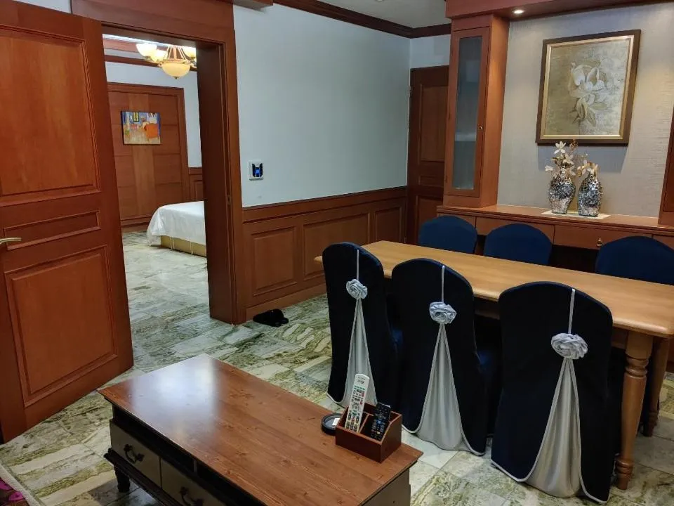 Meeting/conference room in Metro Pol Tourist Hotel