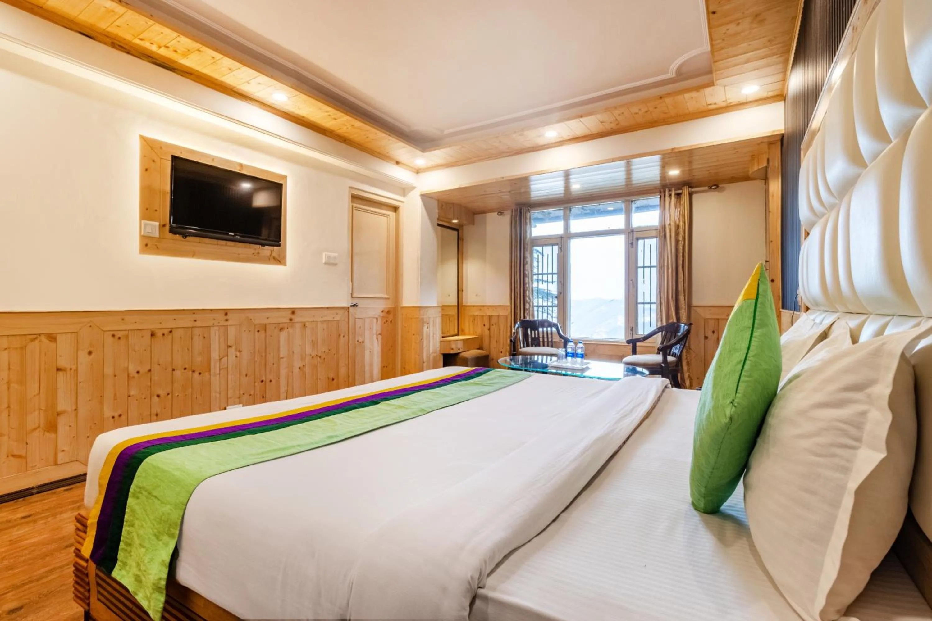 Bedroom, Bed in Treebo Greenland, Mall Road