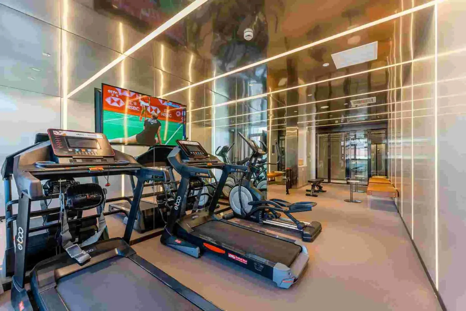 Fitness centre/facilities in Crystal Hotel Shanghai North Sichuan Road on the Bund Fitness centre/facilities in Crystal Hotel Shanghai North Sichuan Road on the Bund