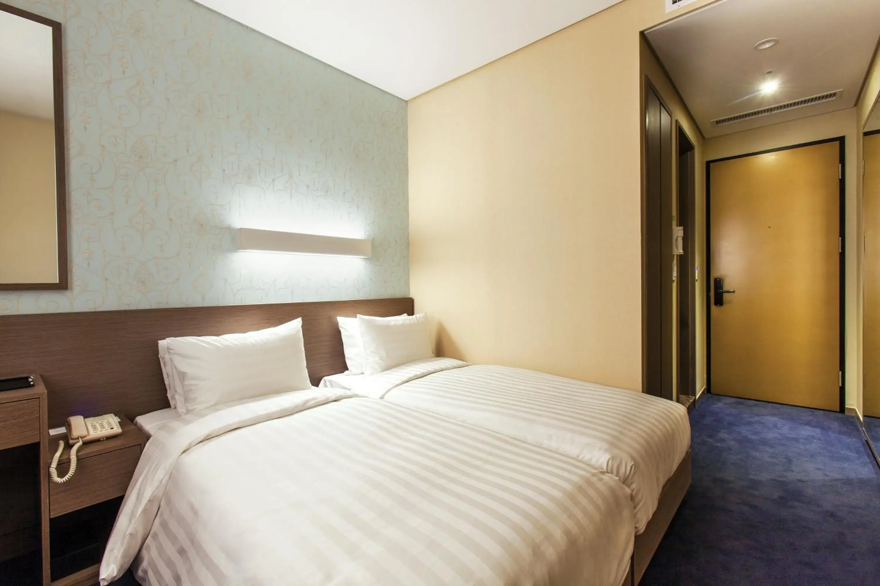 Bed in Migliore Hotel Seoul Myeongdong Bed in Migliore Hotel Seoul Myeongdong