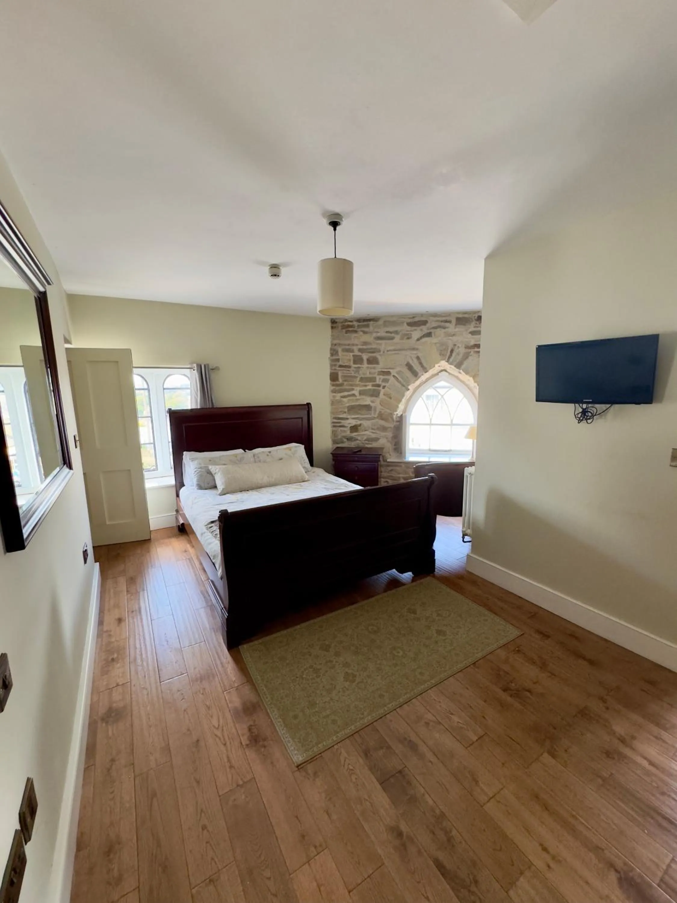 Cross Hands Hotel