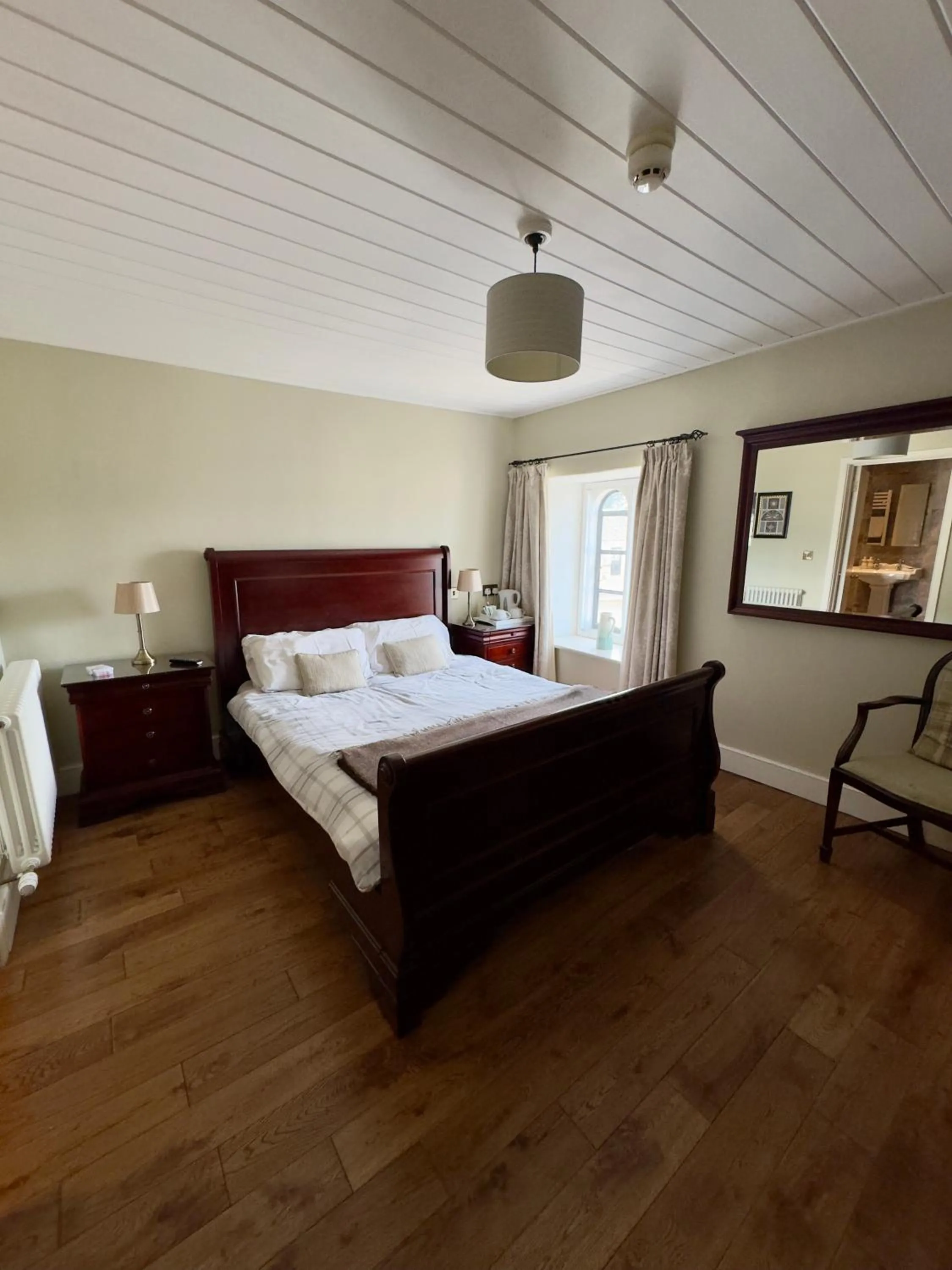Cross Hands Hotel