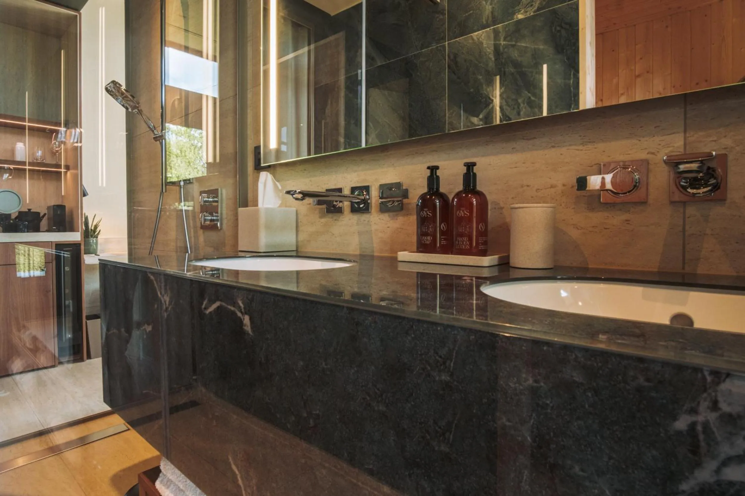 Shower in Van Oys Maastricht Retreat, a Leading Hotel of the World