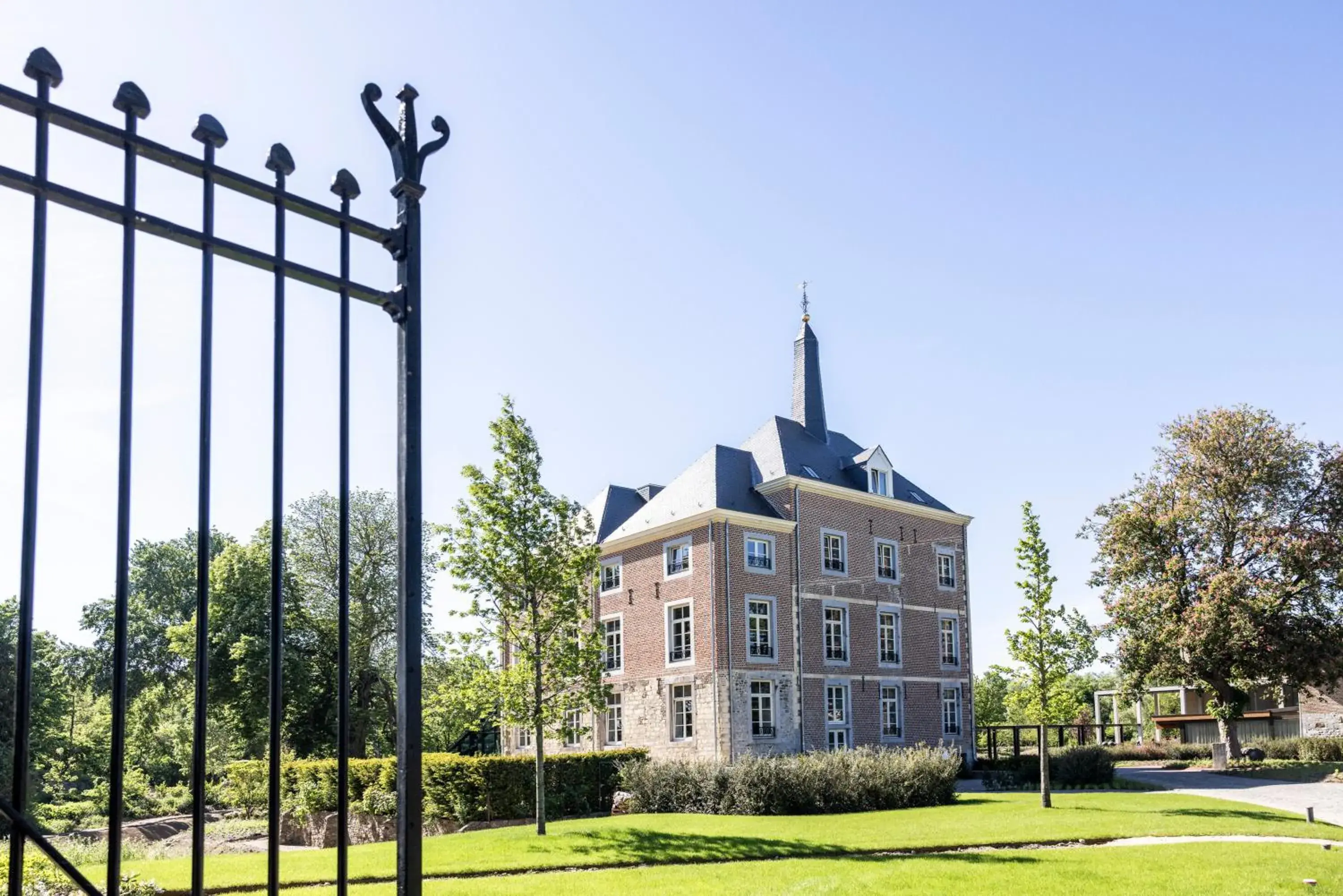 Van Oys Maastricht Retreat, a Leading Hotel of the World Van Oys Maastricht Retreat, a Leading Hotel of the World