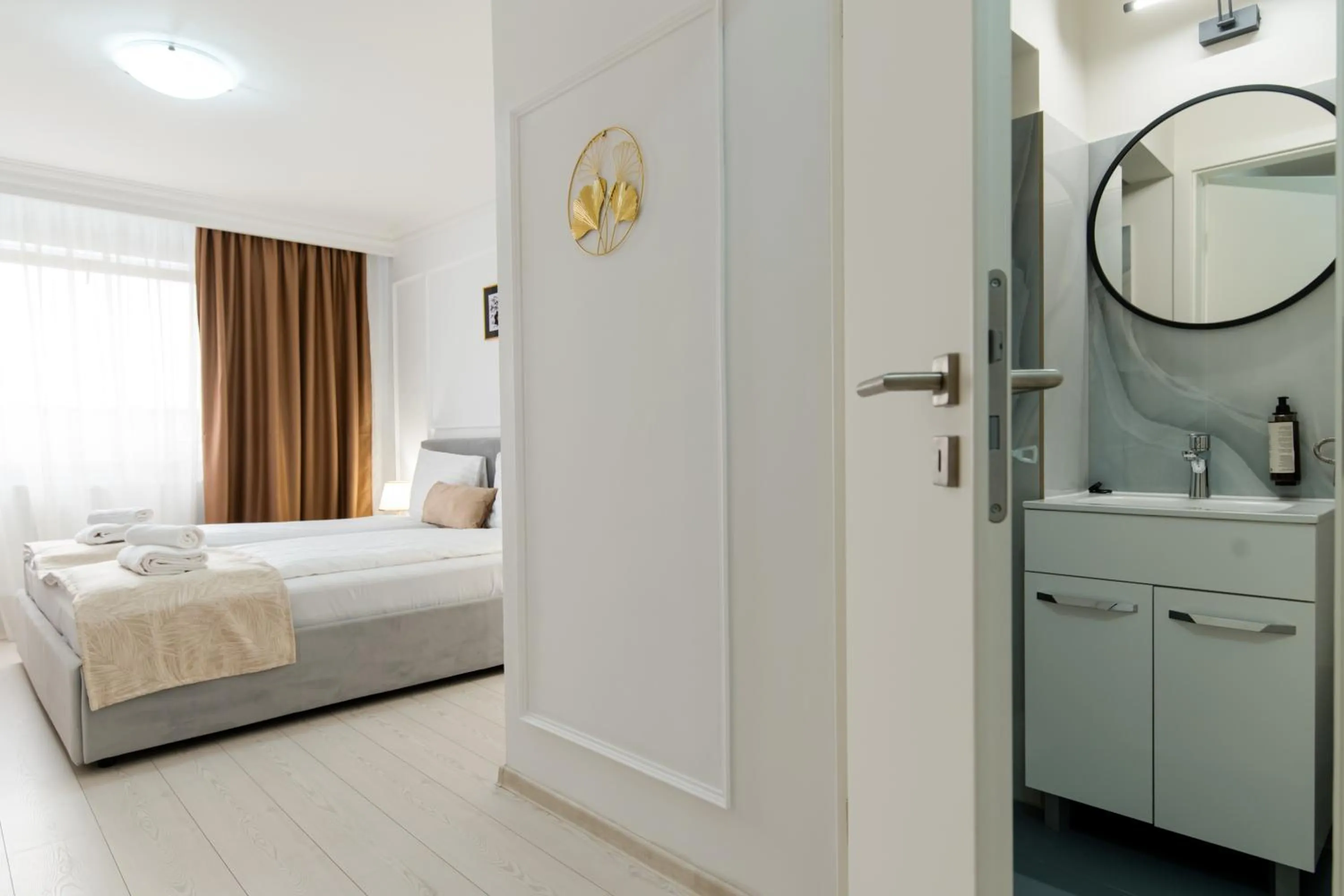 Bed in Hotel Royal Plaza By TimHotels